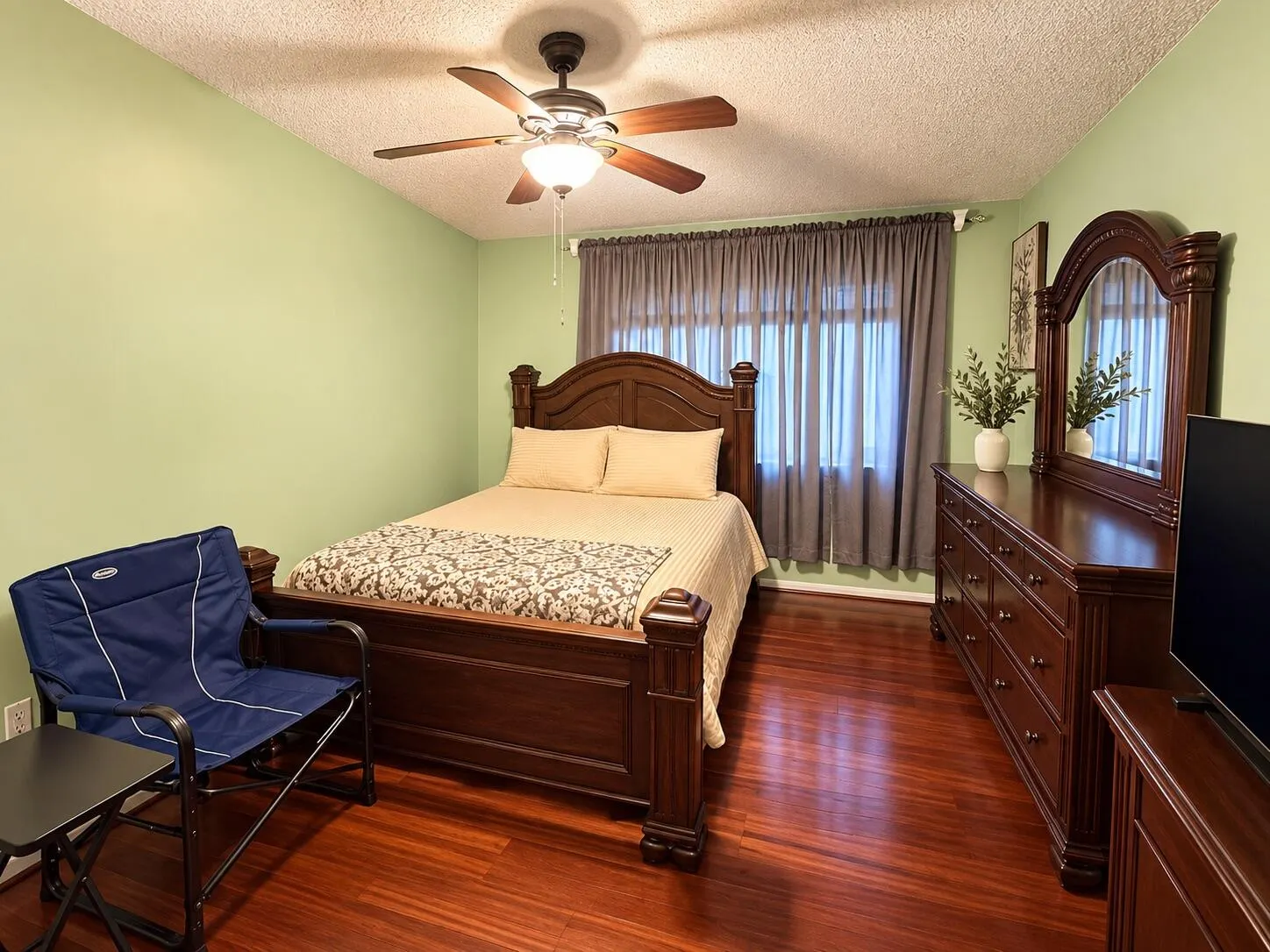 117 Gardens Drive #104