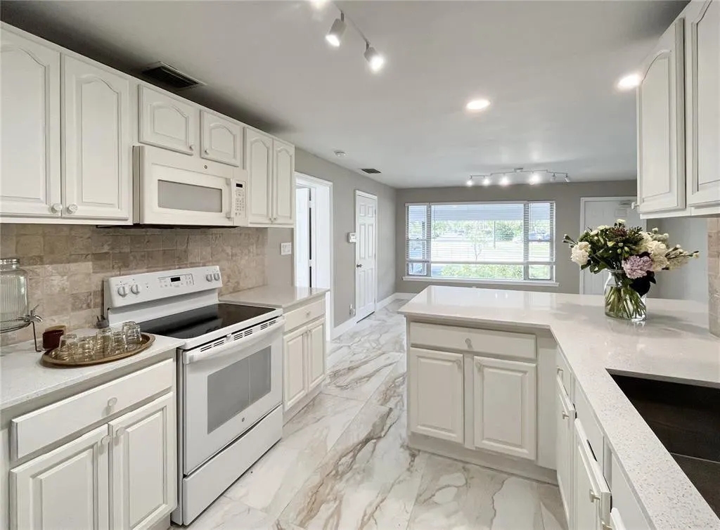 1010 NE 24TH Street