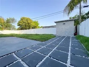 1010 NE 24TH Street
