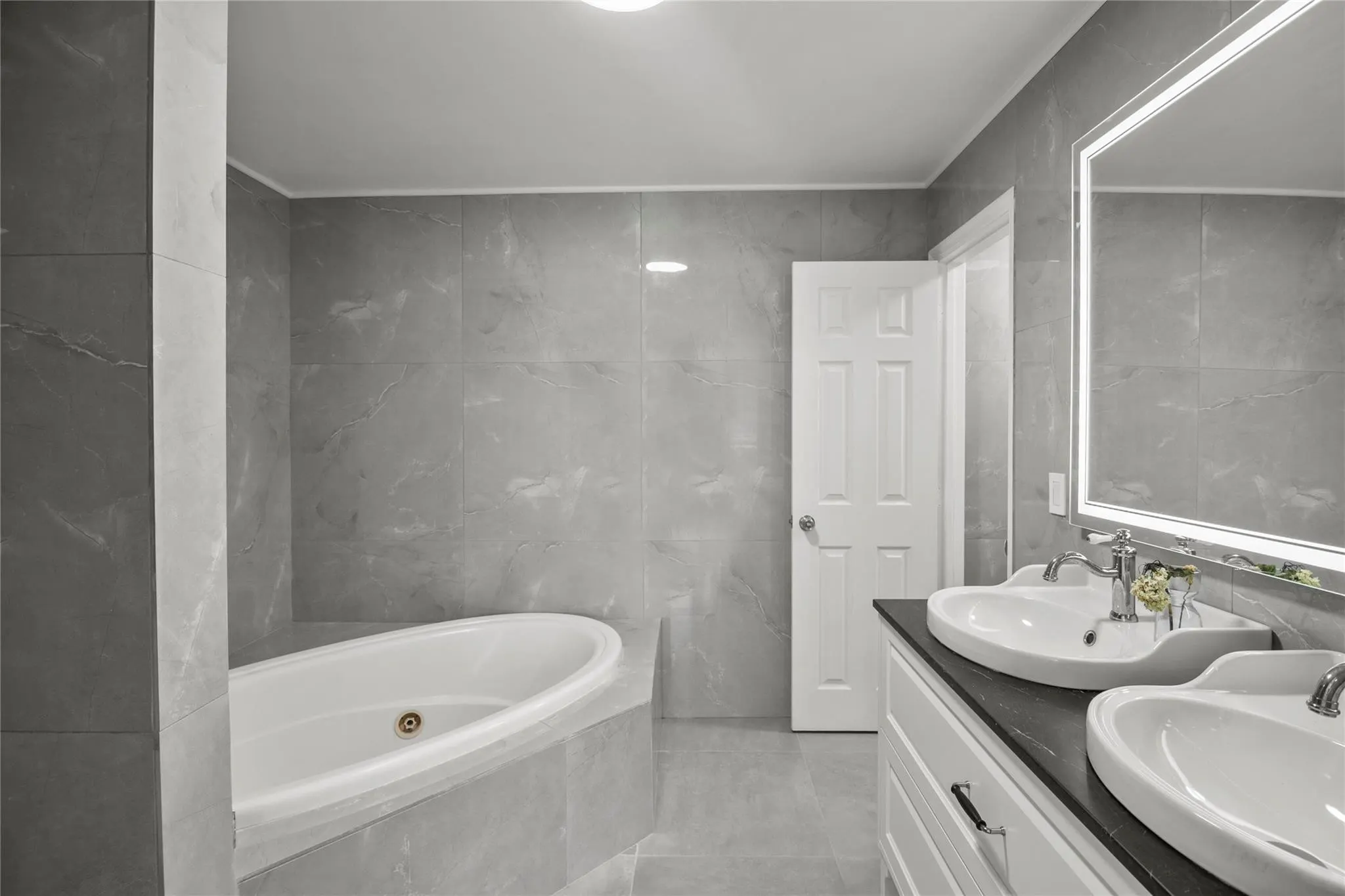 1010 NE 24TH Street