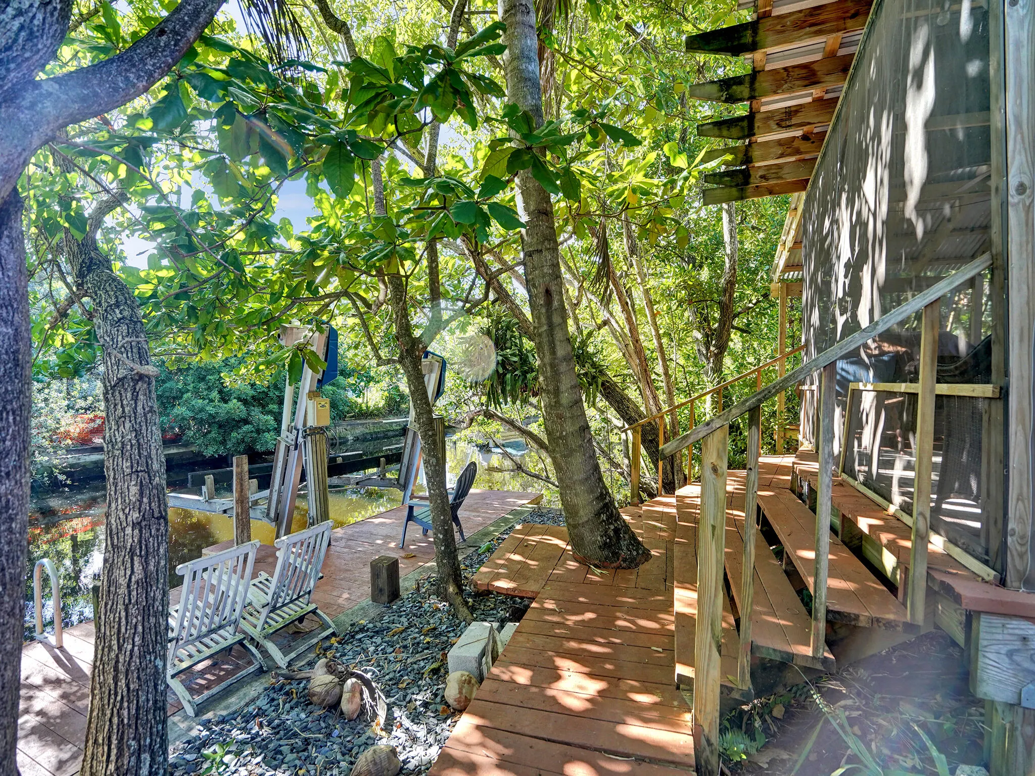 720 SW 11th Court
