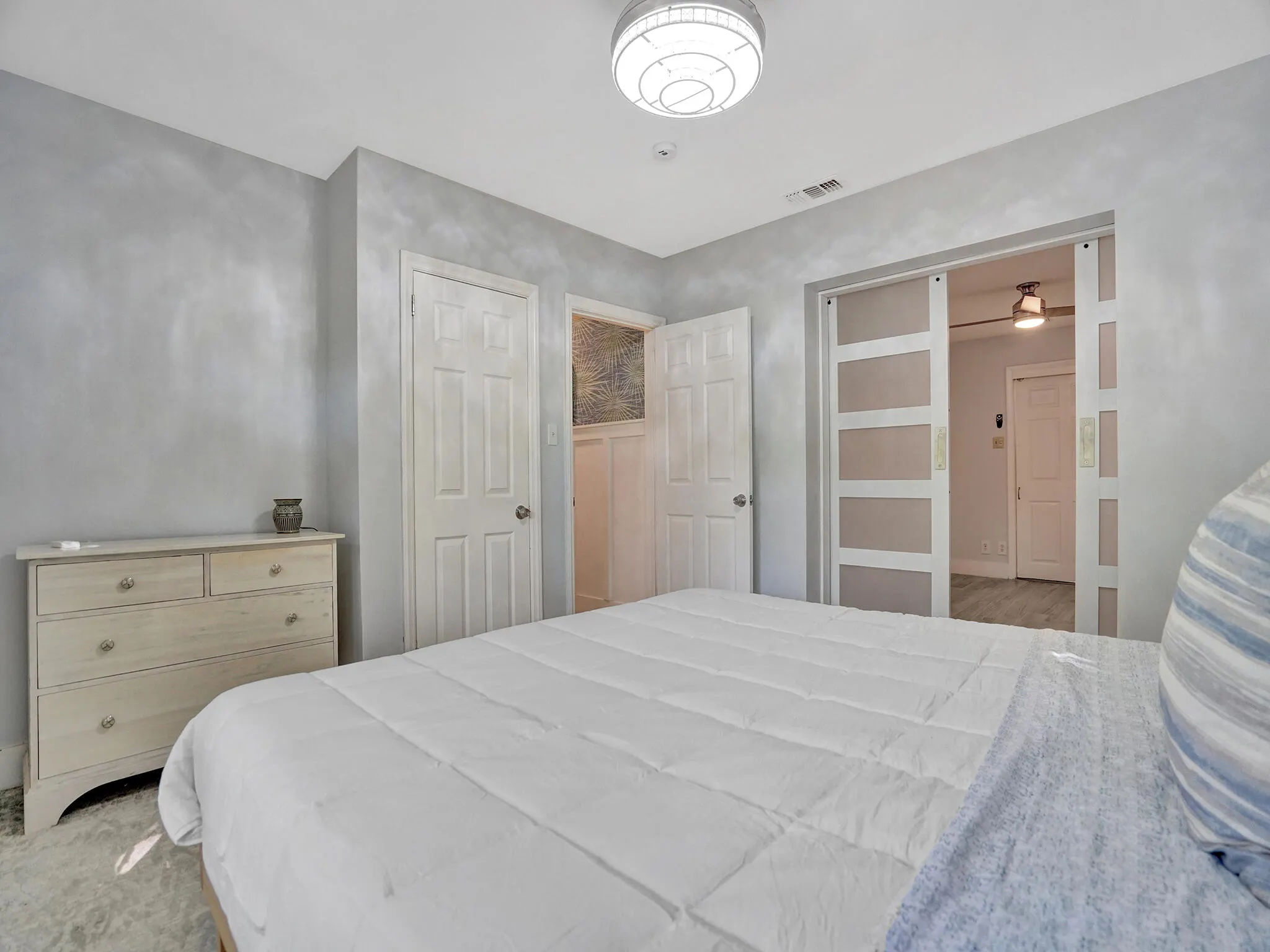 720 SW 11th Court