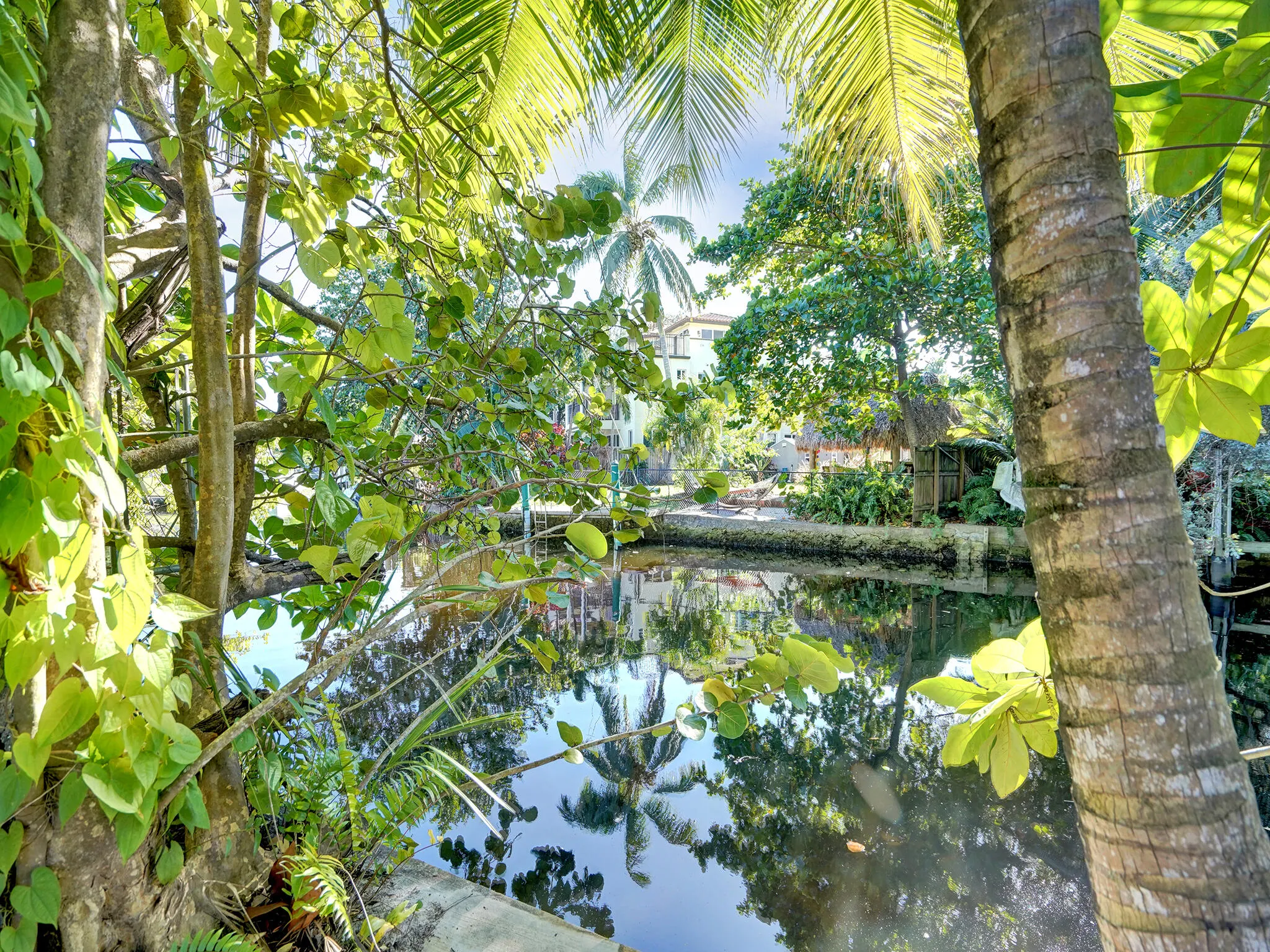 720 SW 11th Court