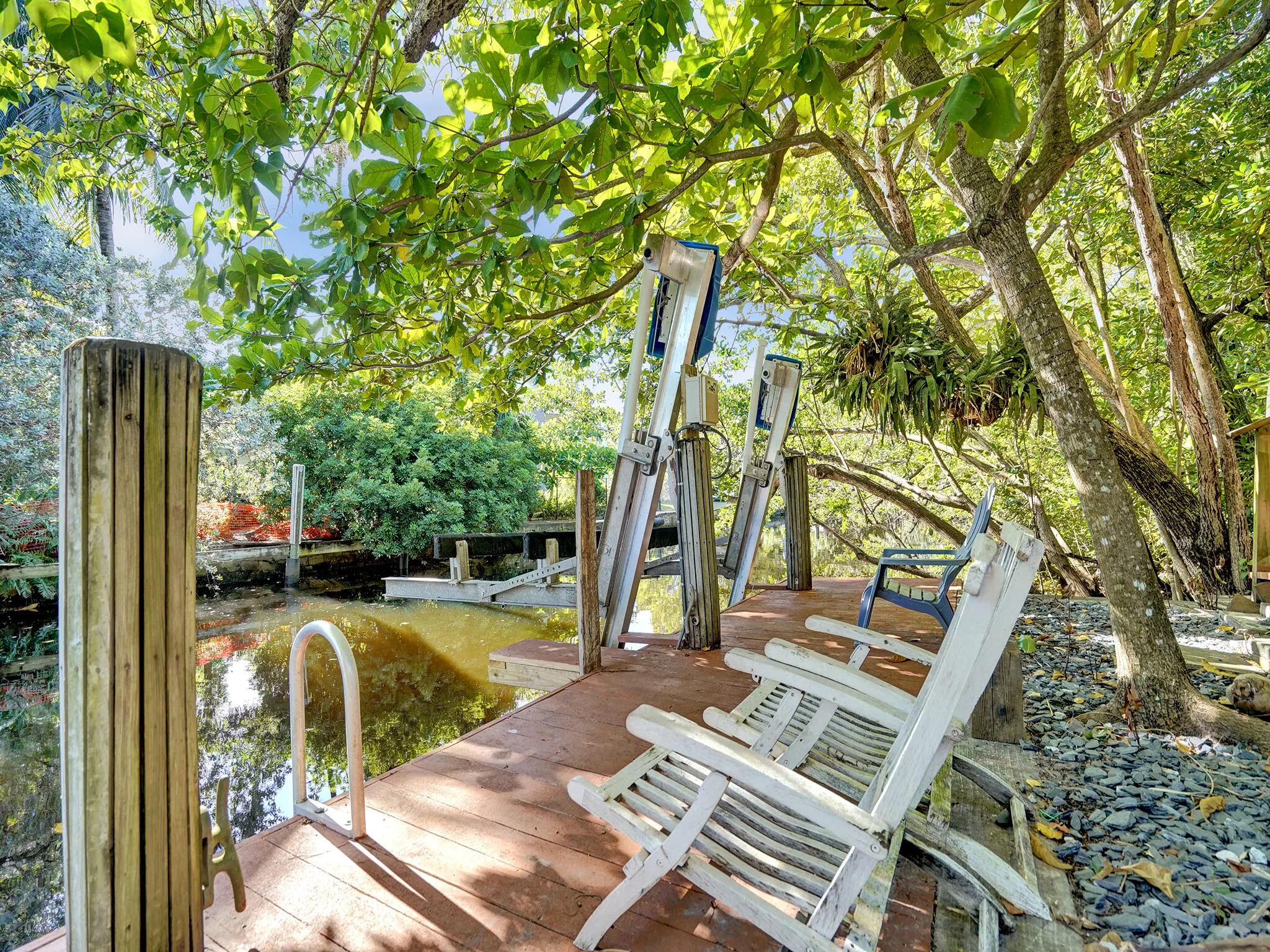720 SW 11th Court