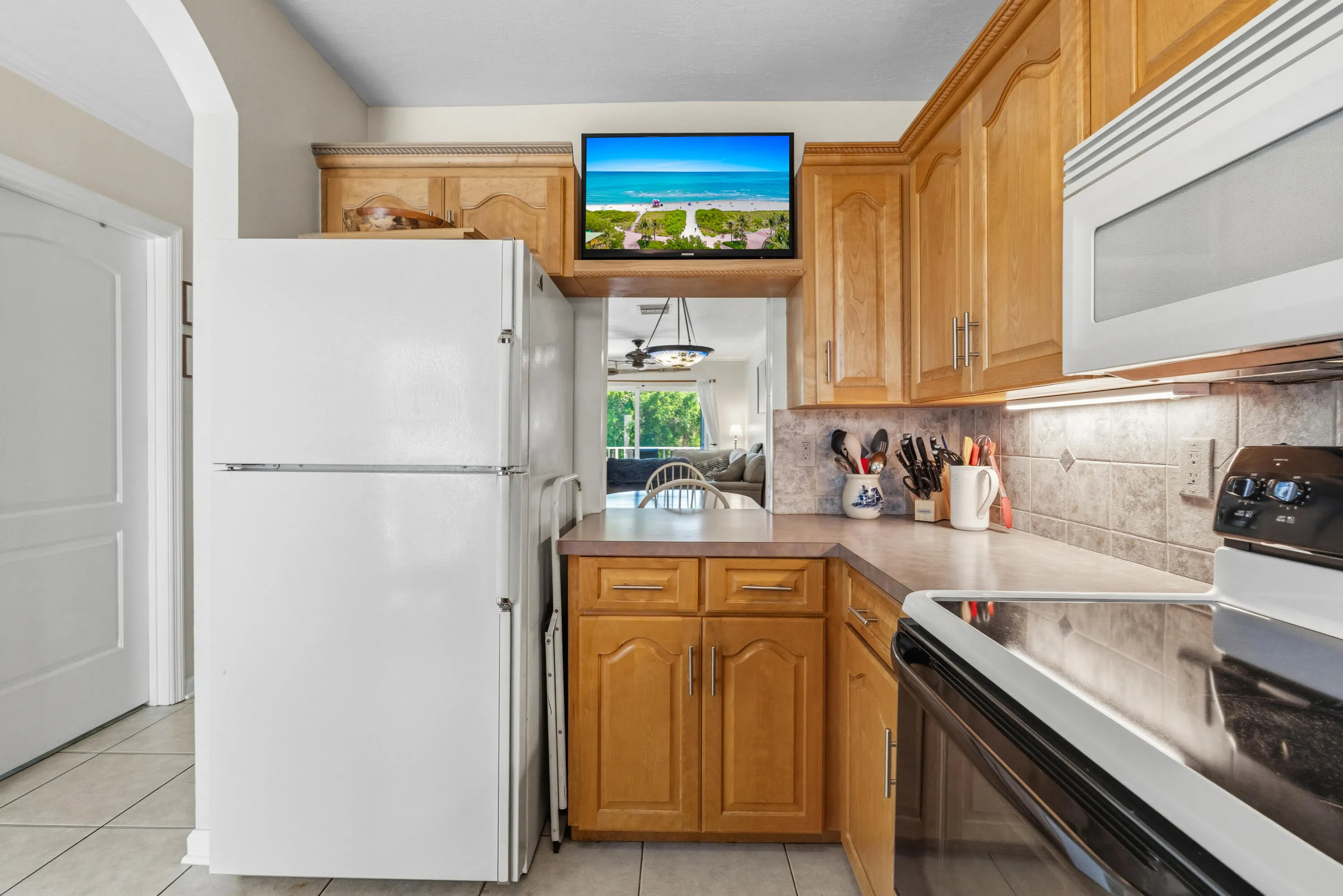 2400 NE 16TH Street #212