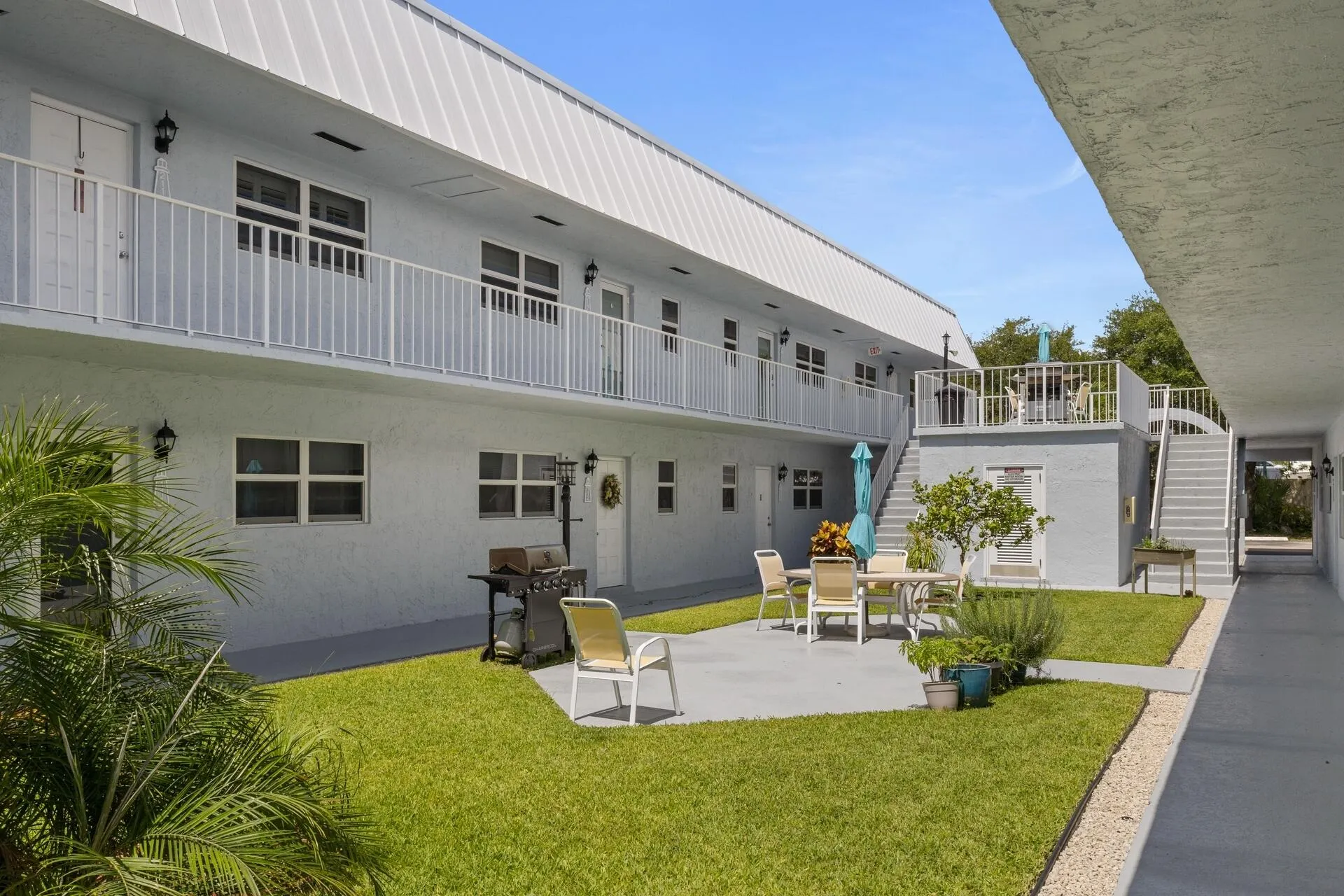 2400 NE 16TH Street #212