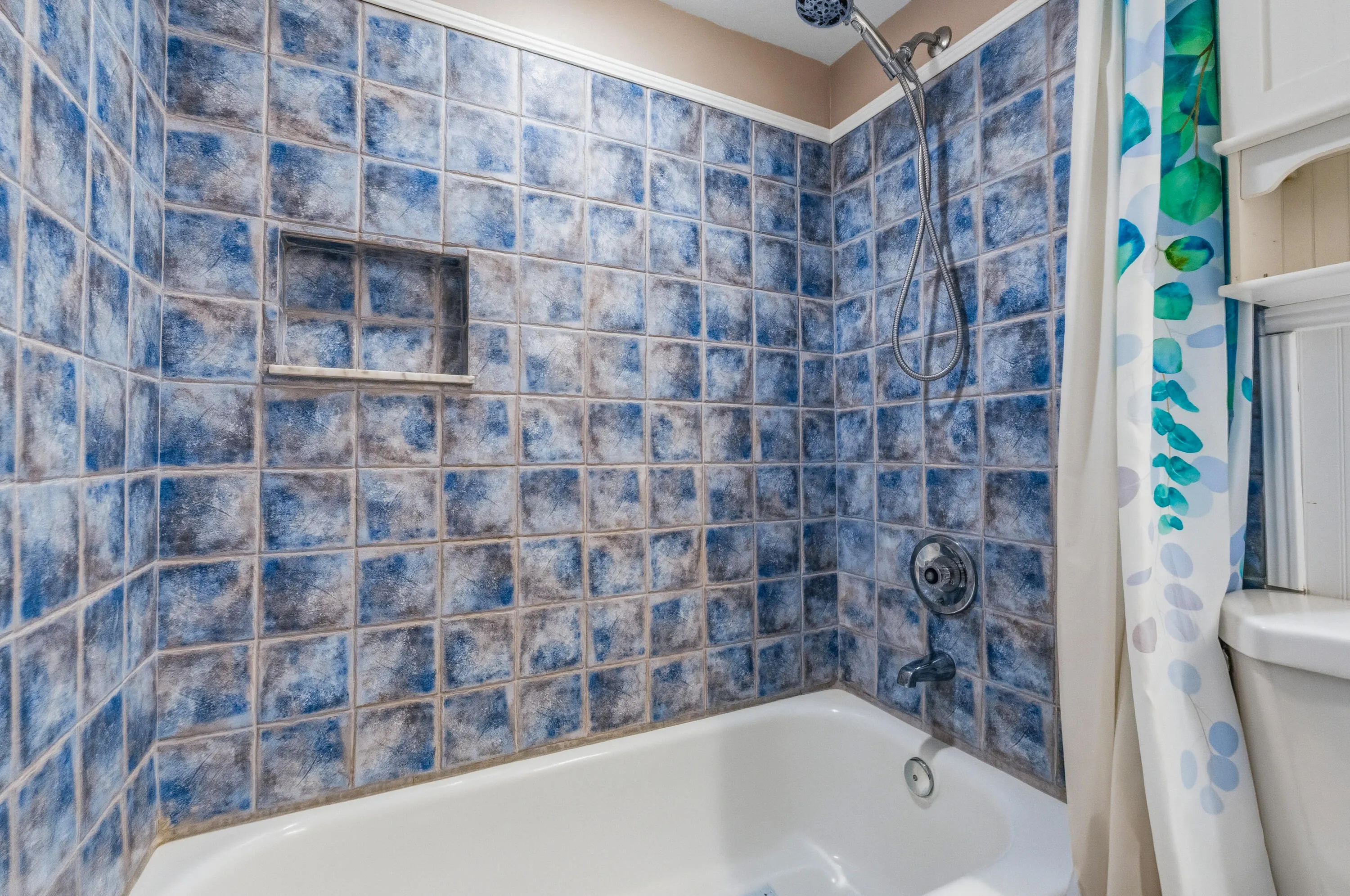 2400 NE 16TH Street #212