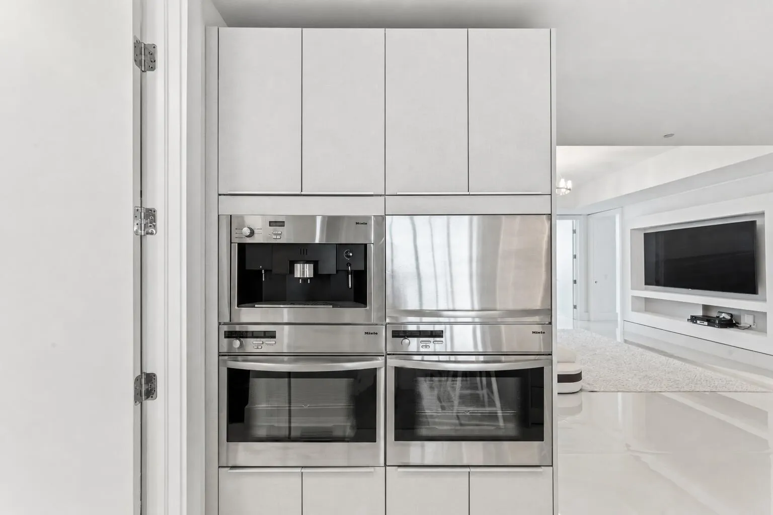 5959 COLLINS Avenue #1203
