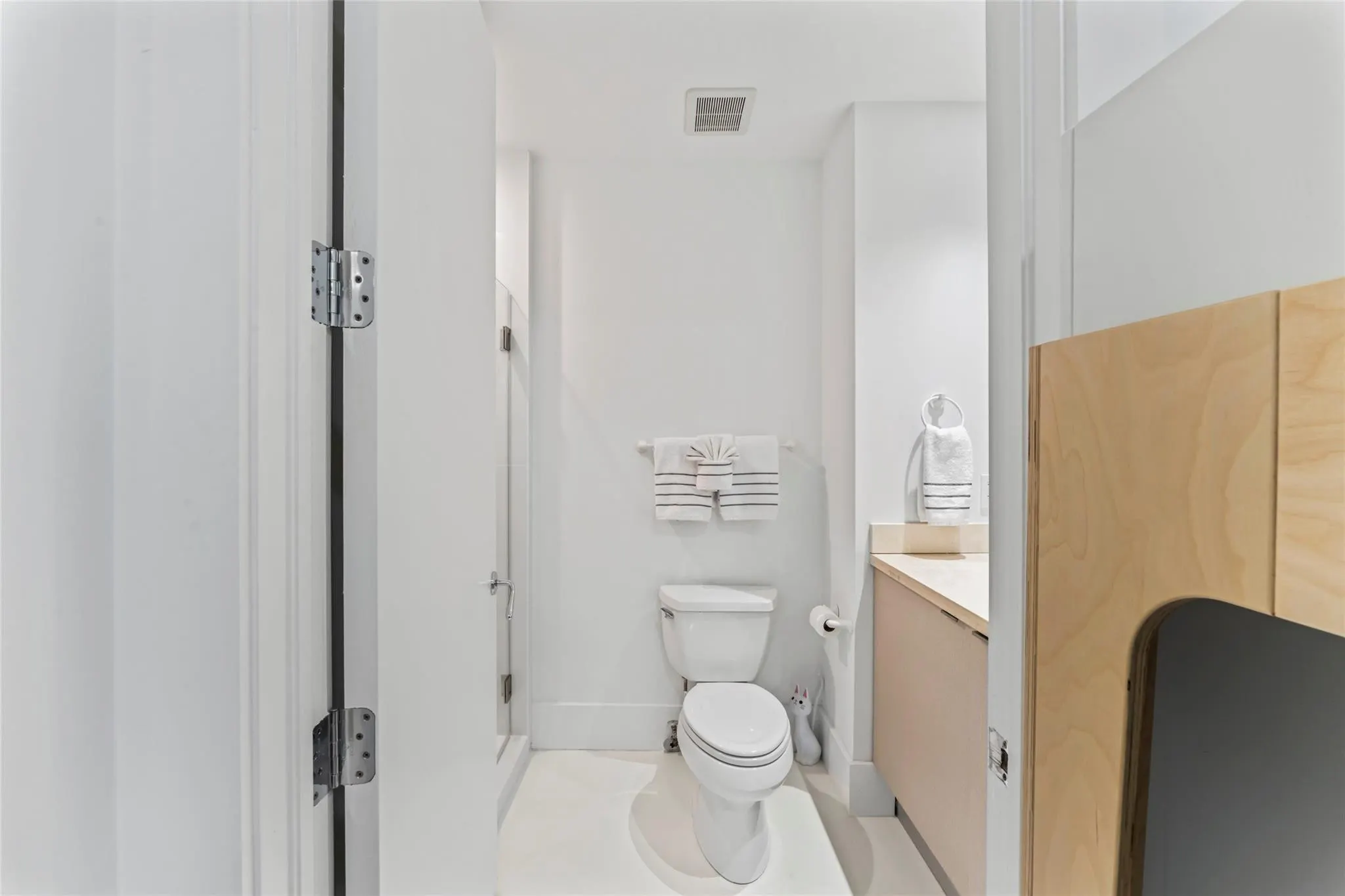 5959 COLLINS Avenue #1203