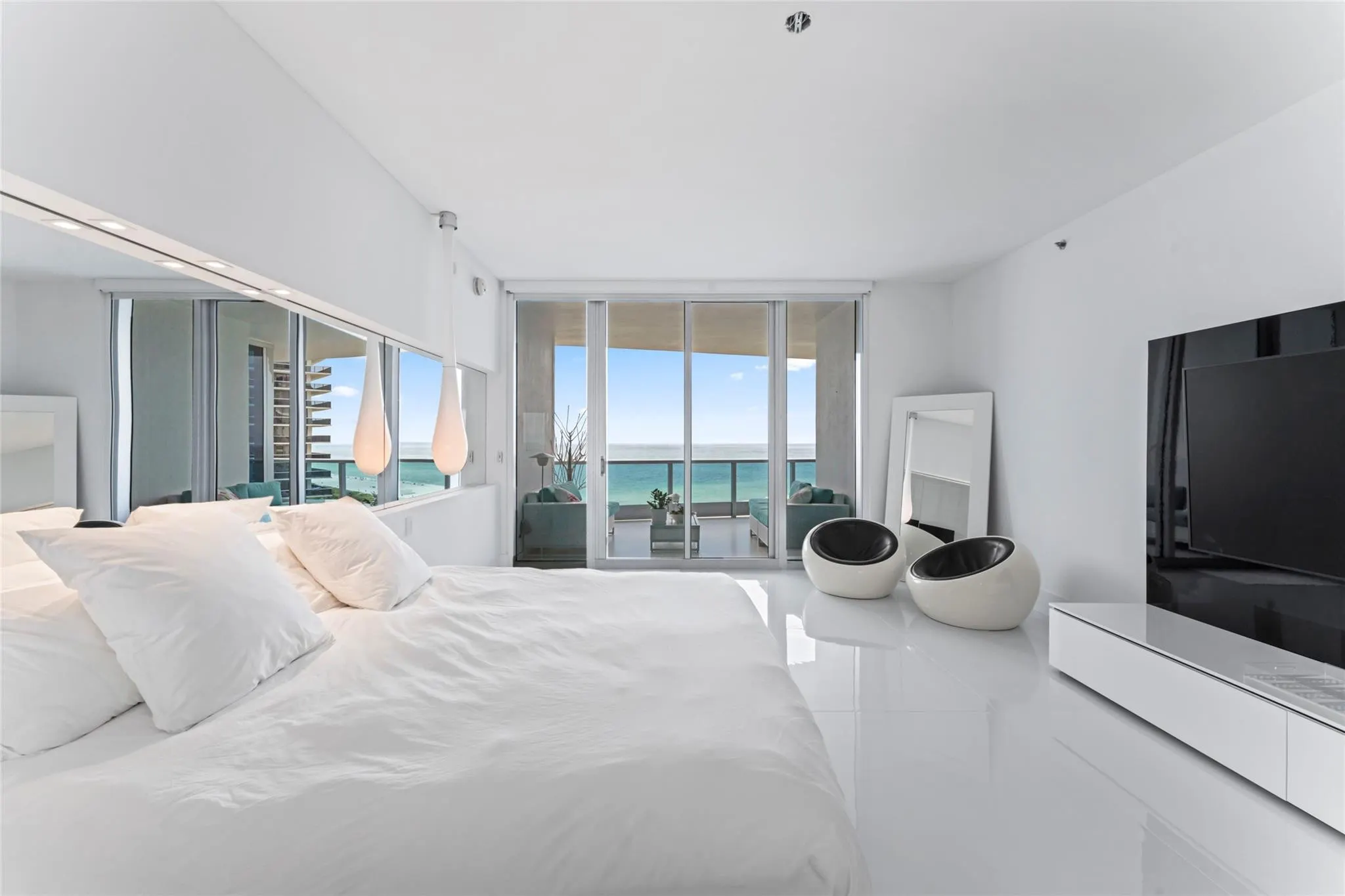 5959 COLLINS Avenue #1203