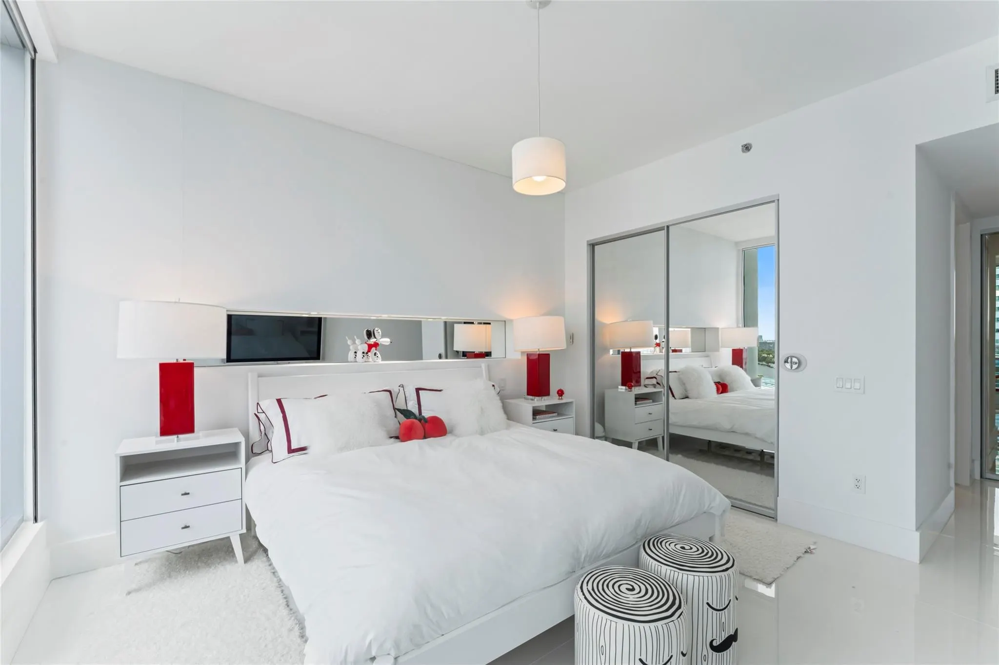 5959 COLLINS Avenue #1203