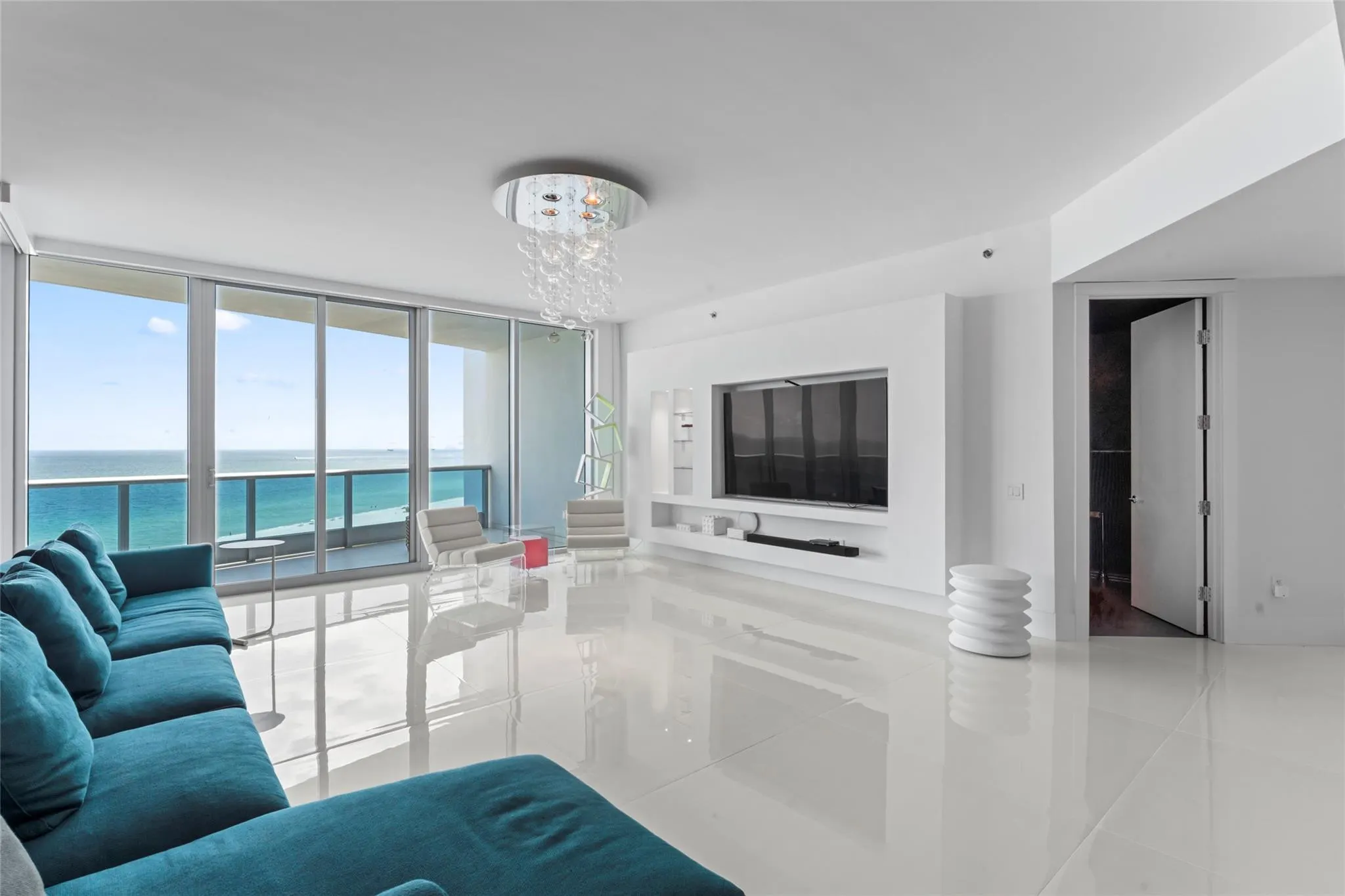 5959 COLLINS Avenue #1203
