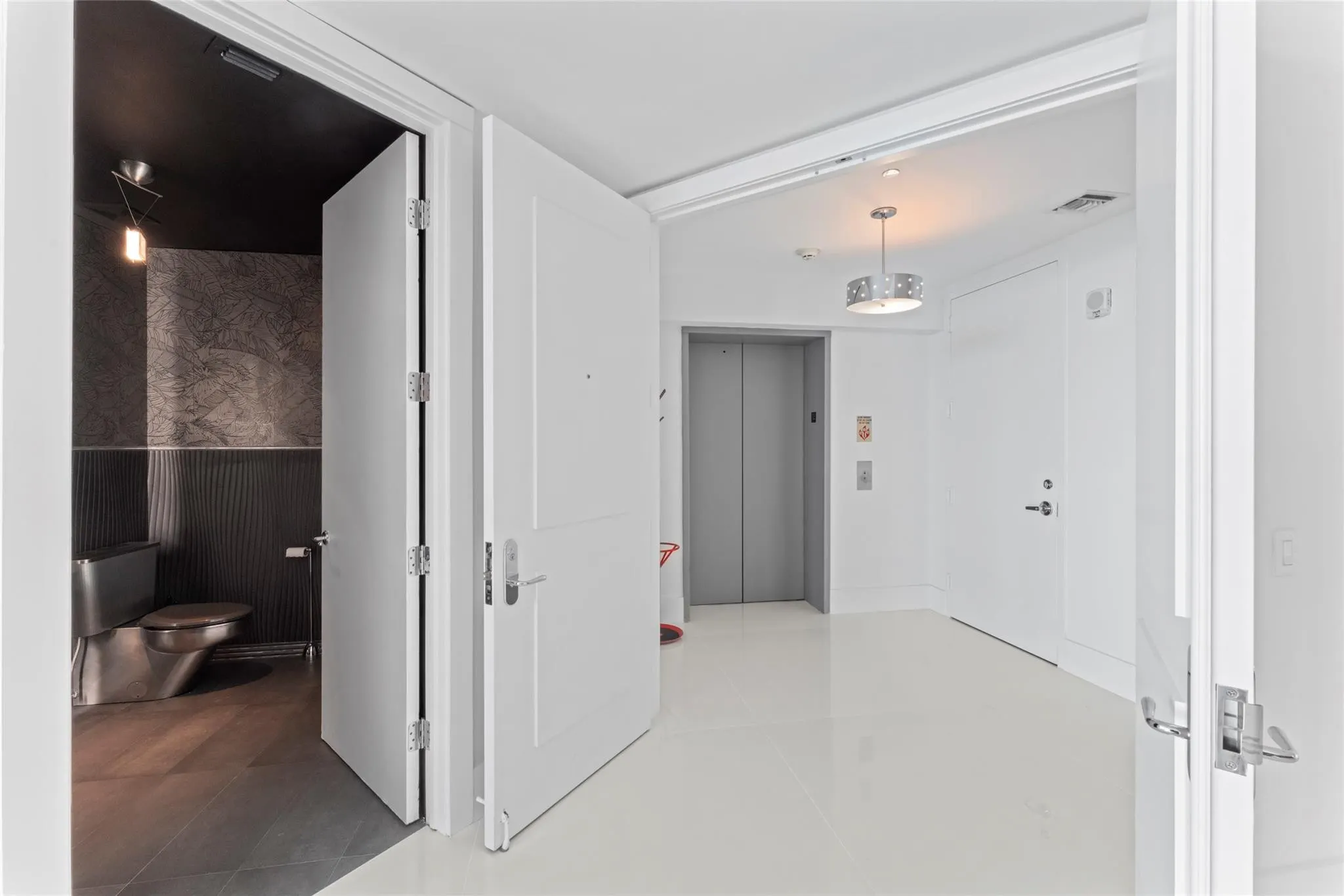 5959 COLLINS Avenue #1203
