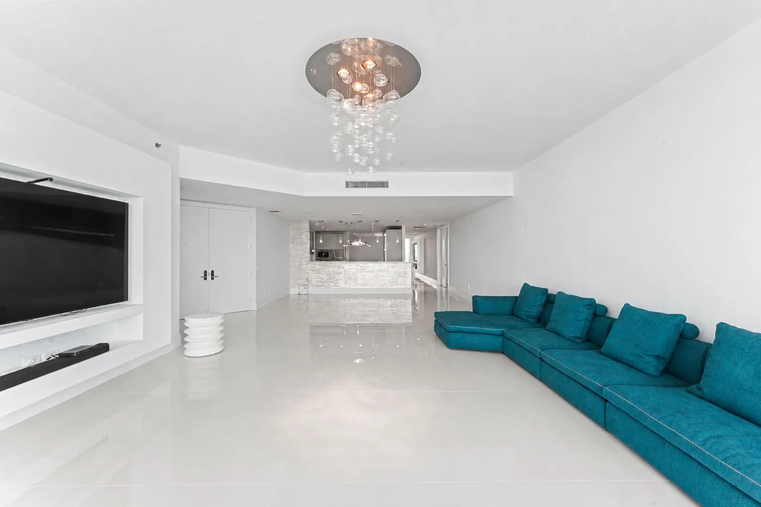 5959 COLLINS Avenue #1203