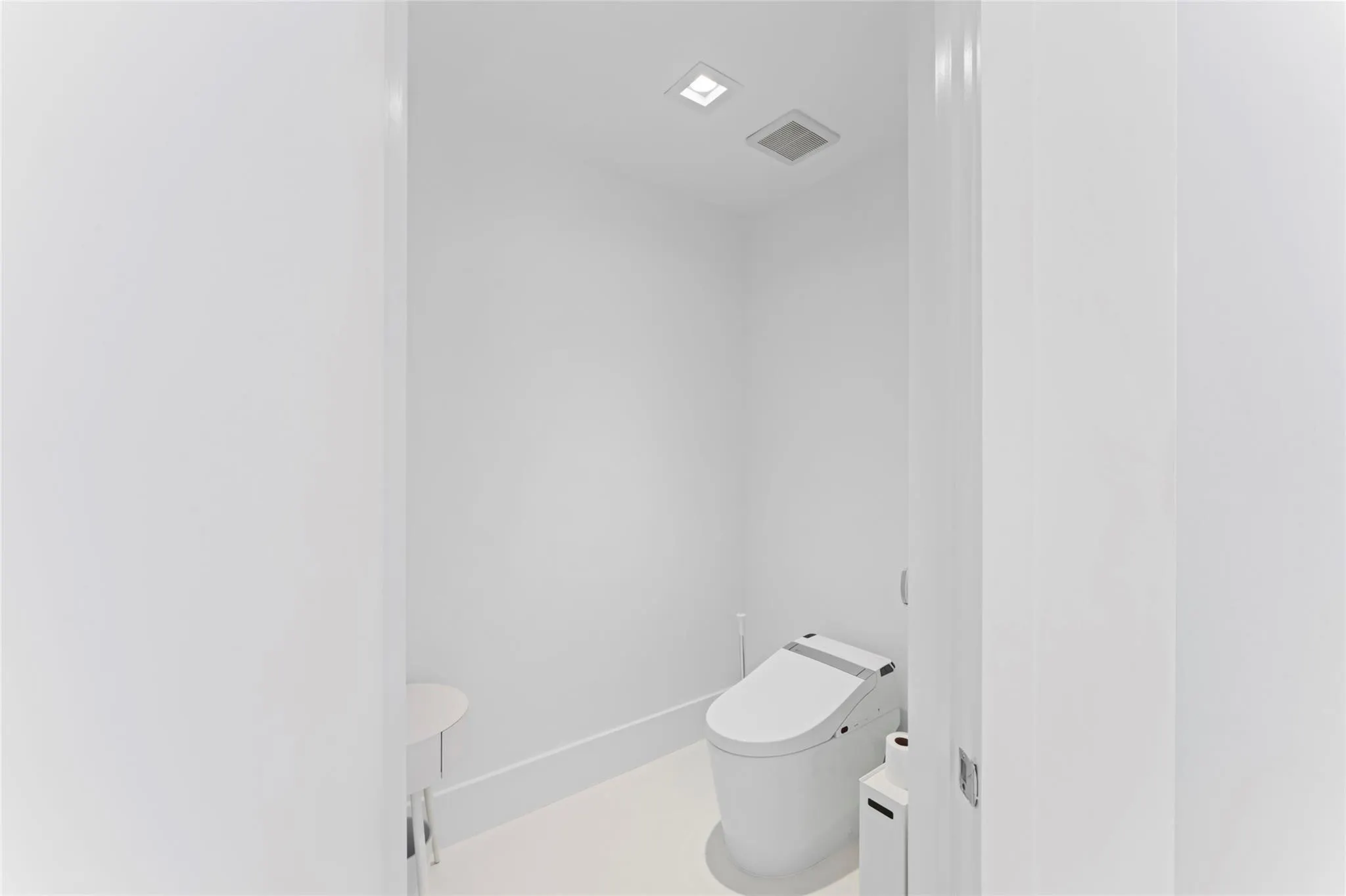 5959 COLLINS Avenue #1203