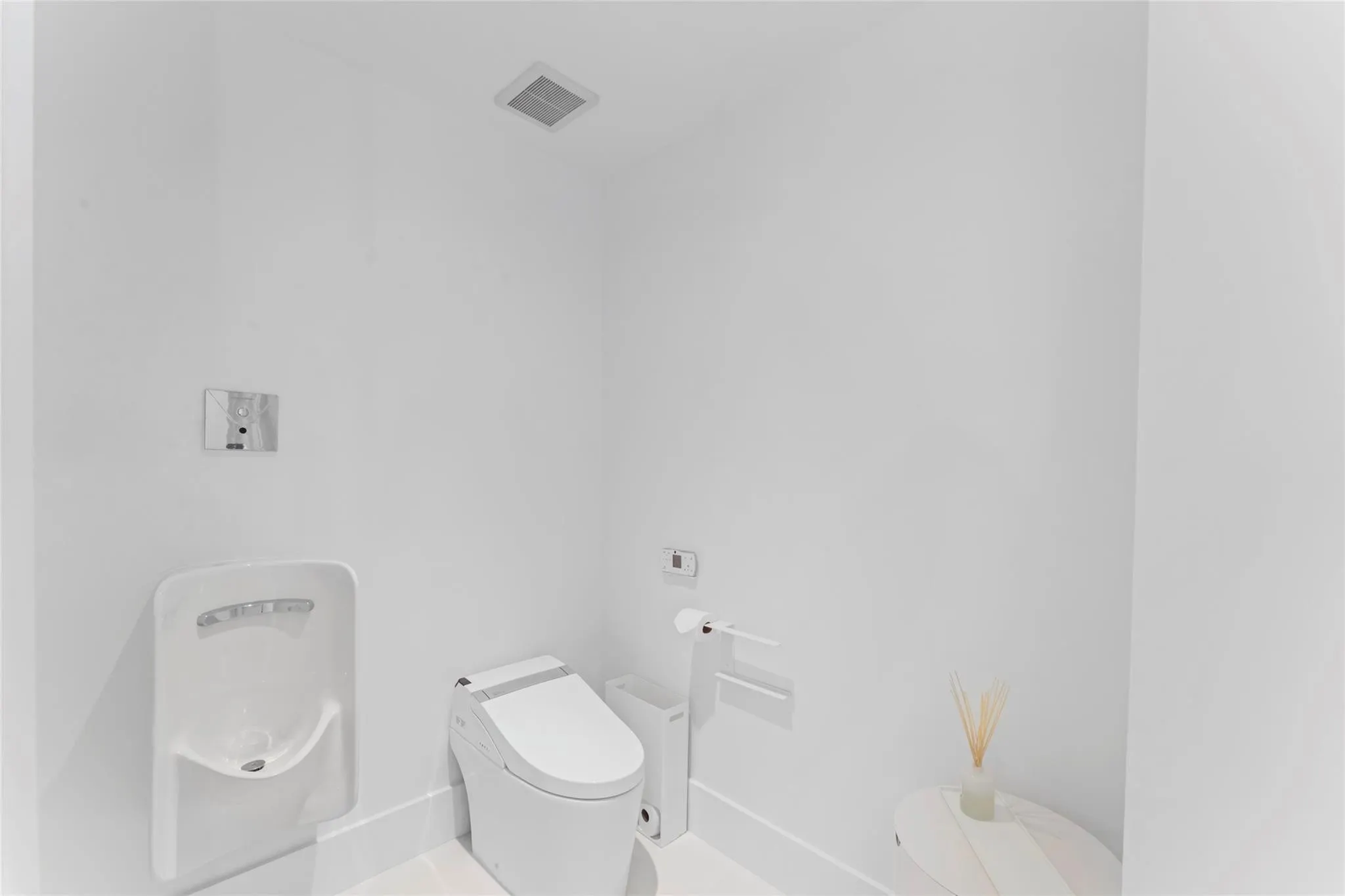 5959 COLLINS Avenue #1203