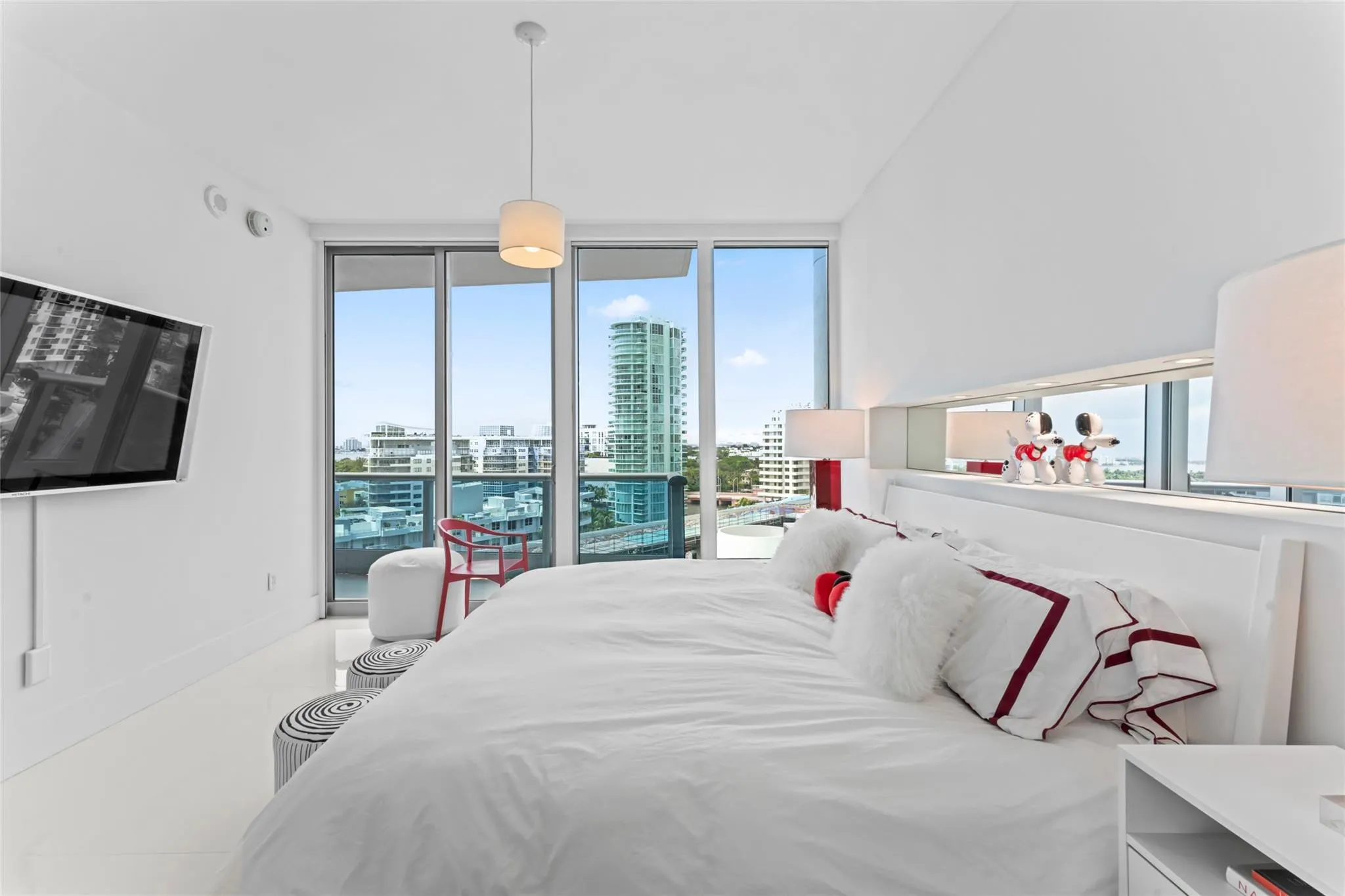 5959 COLLINS Avenue #1203