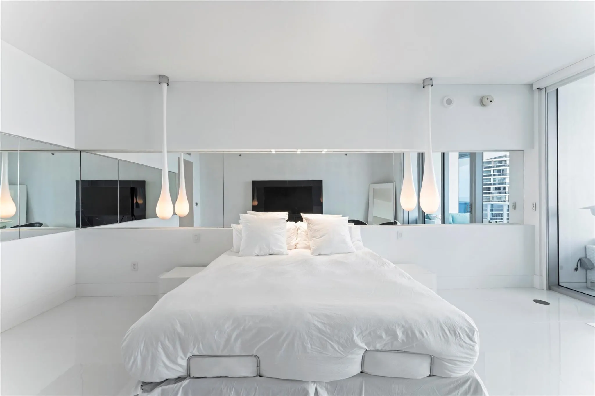 5959 COLLINS Avenue #1203
