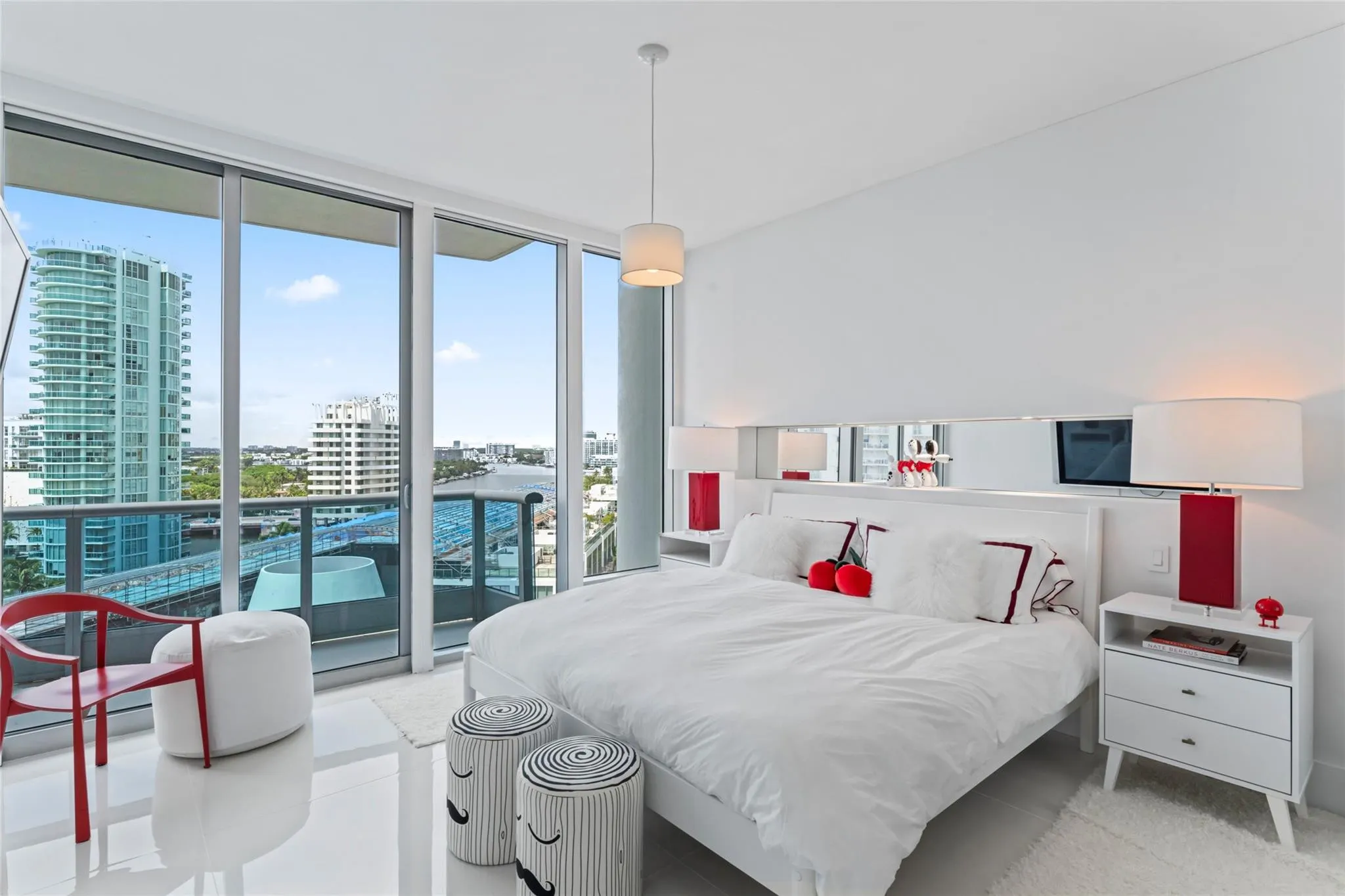 5959 COLLINS Avenue #1203