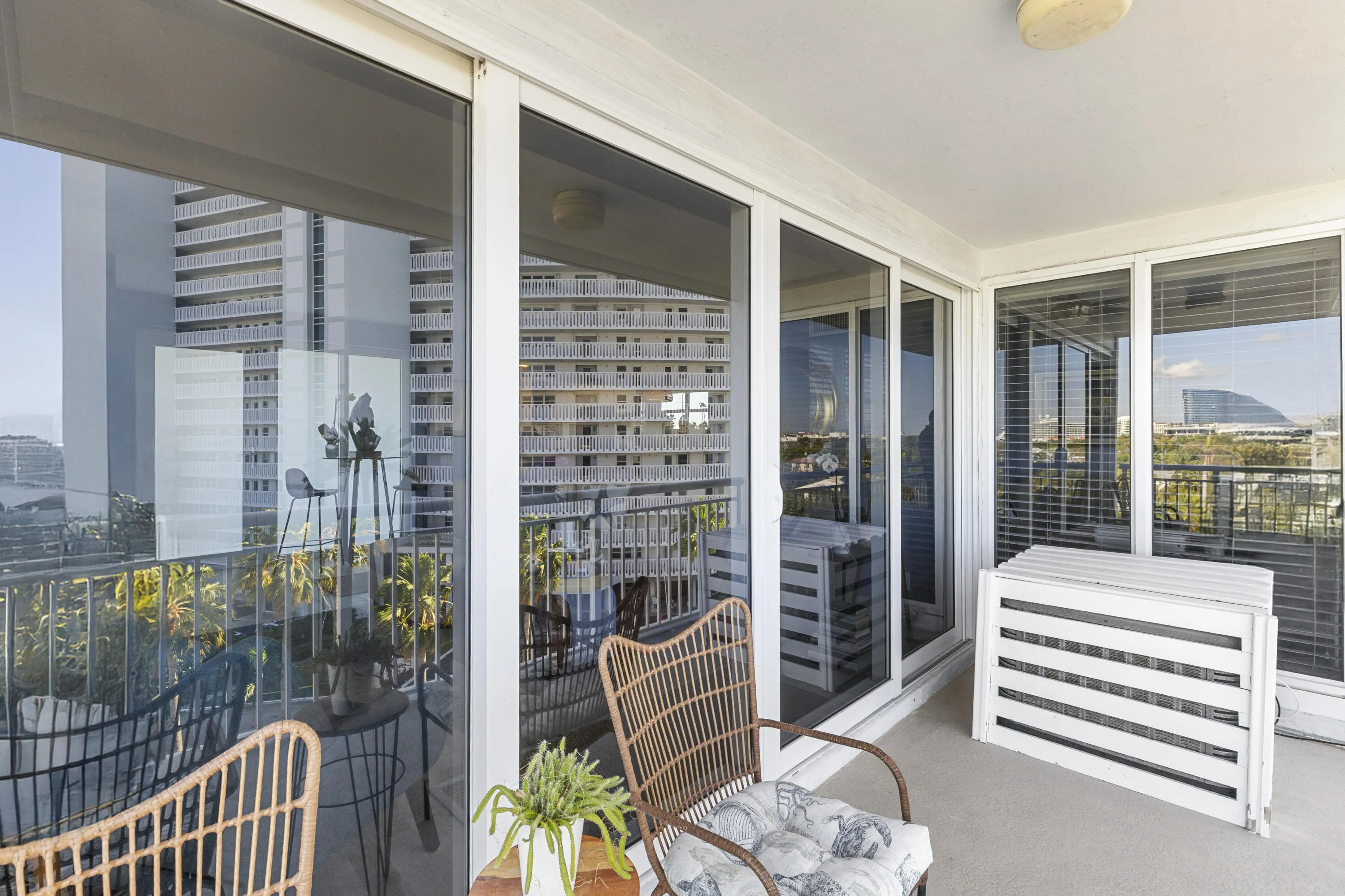 1920 S OCEAN Drive #611