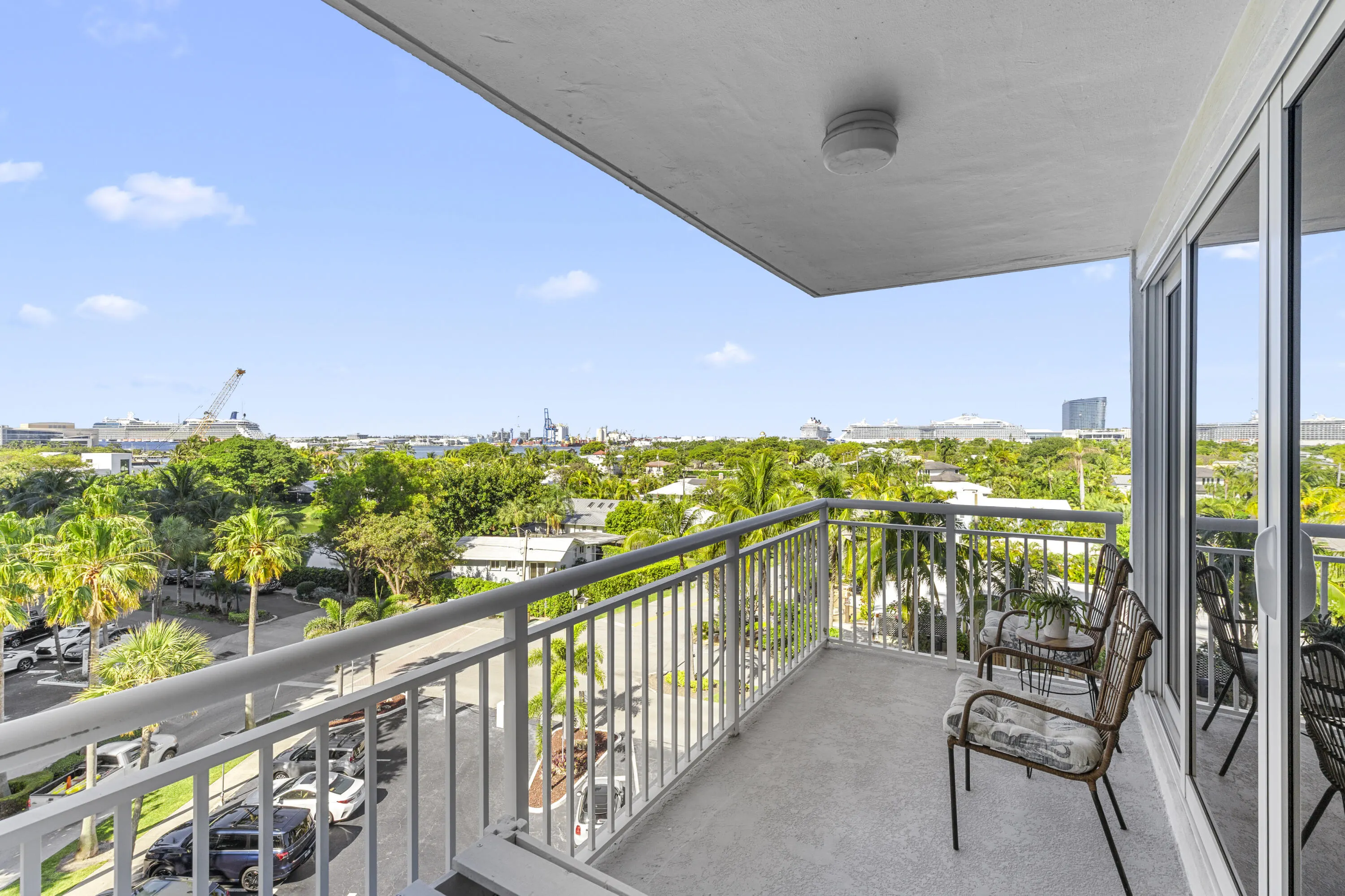 1920 S OCEAN Drive #611