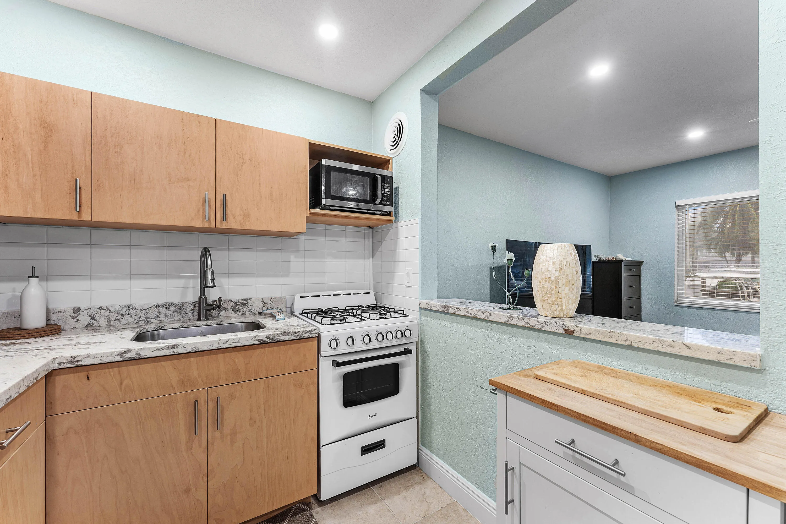 301 E MCNAB Road #113