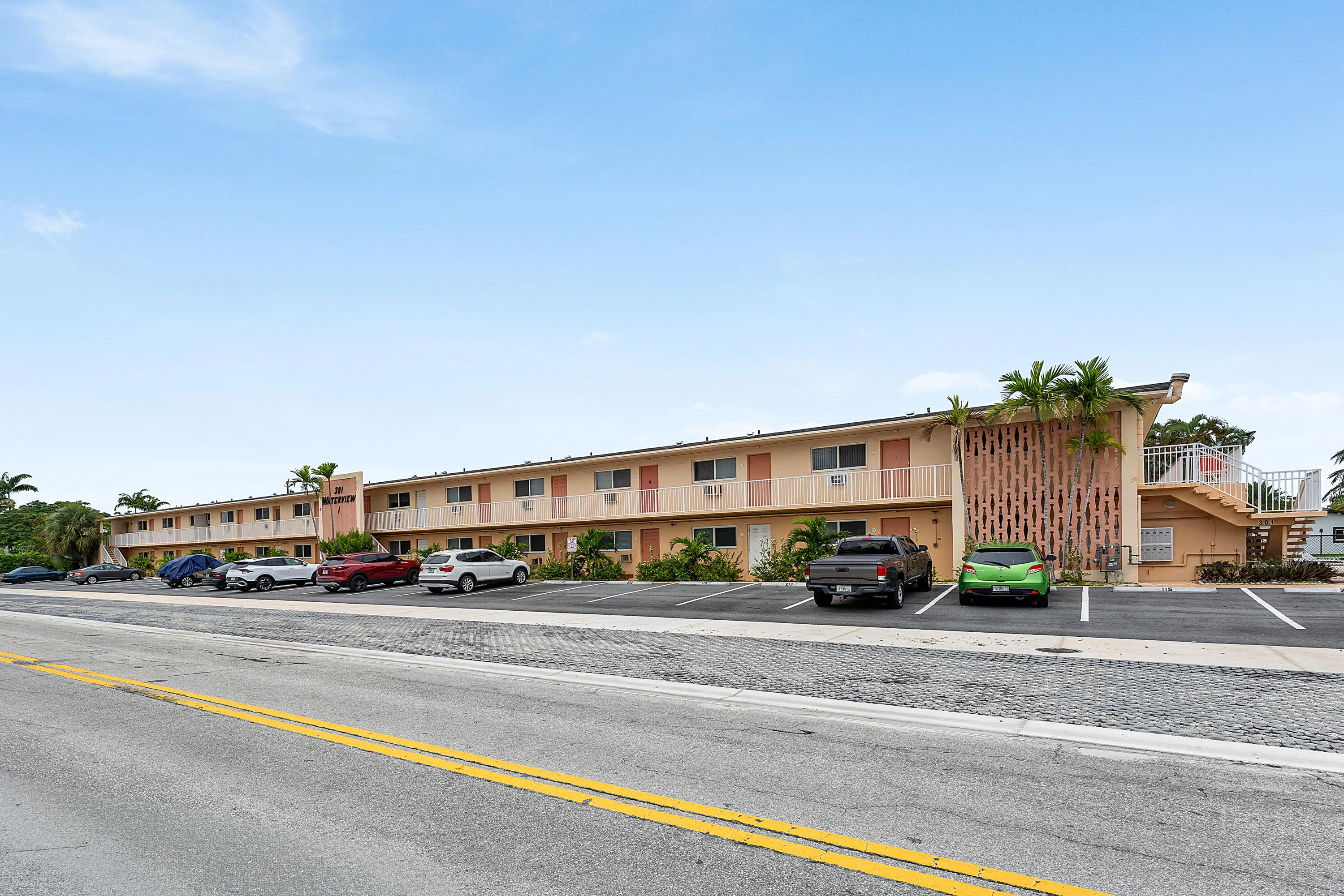 301 E MCNAB Road #113