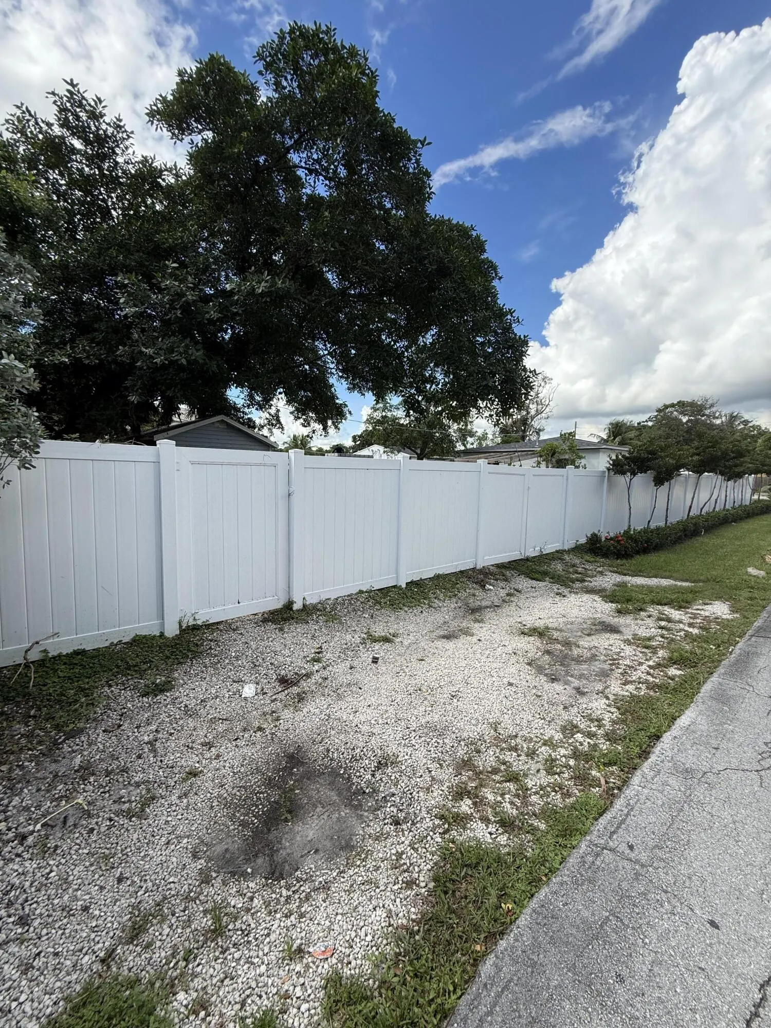 1044 NW 4TH Avenue