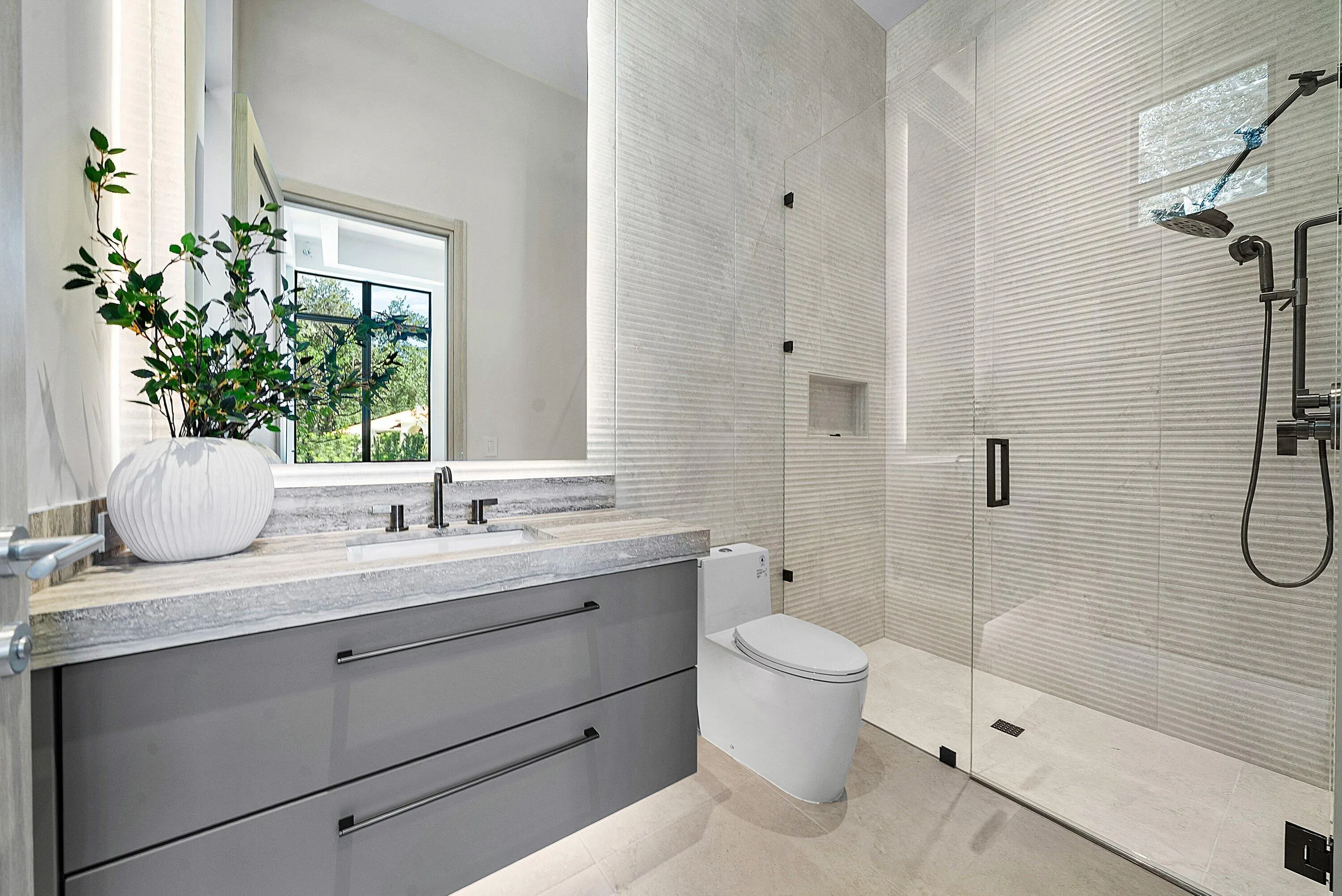 2480 NW 43RD Street