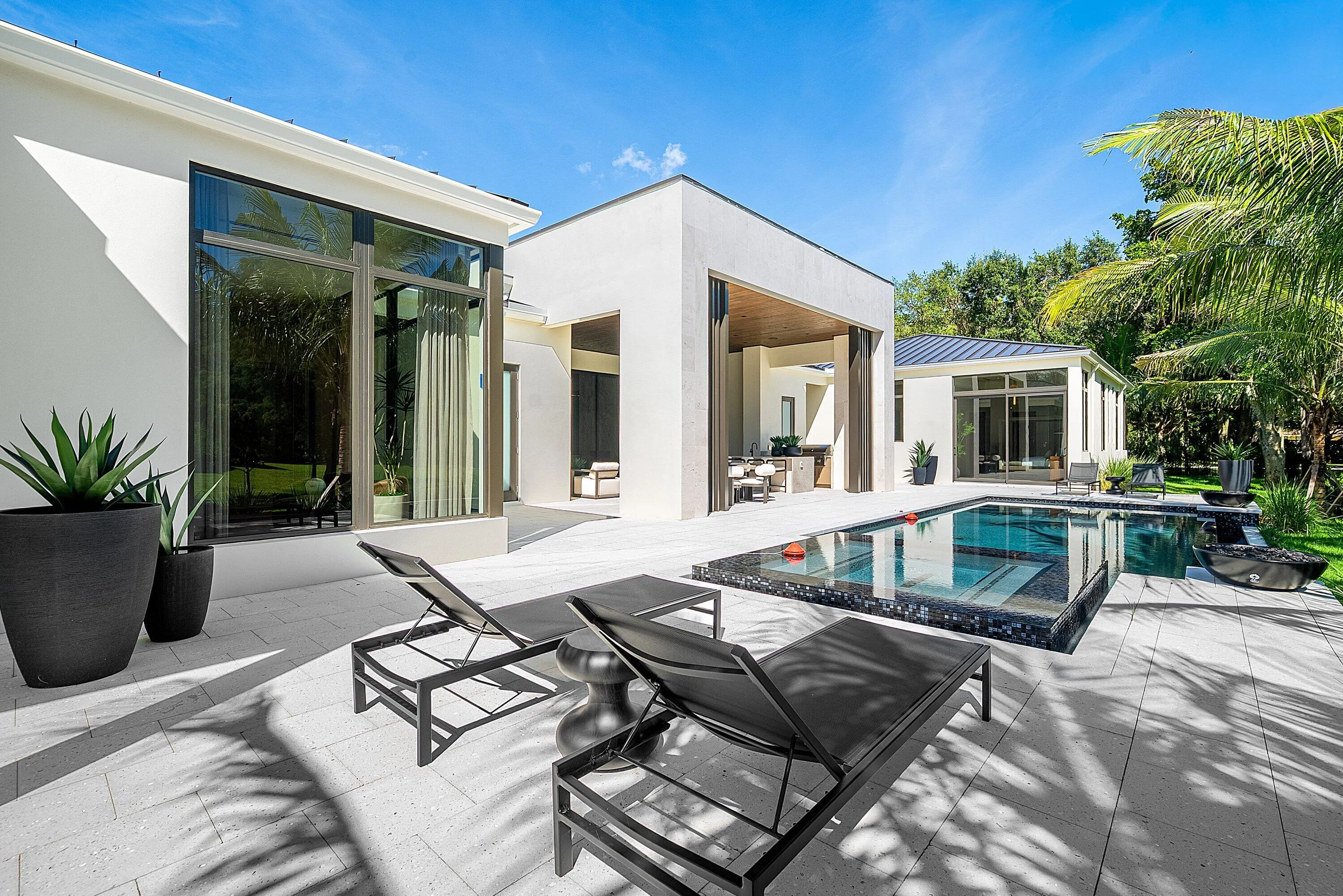 2480 NW 43RD Street