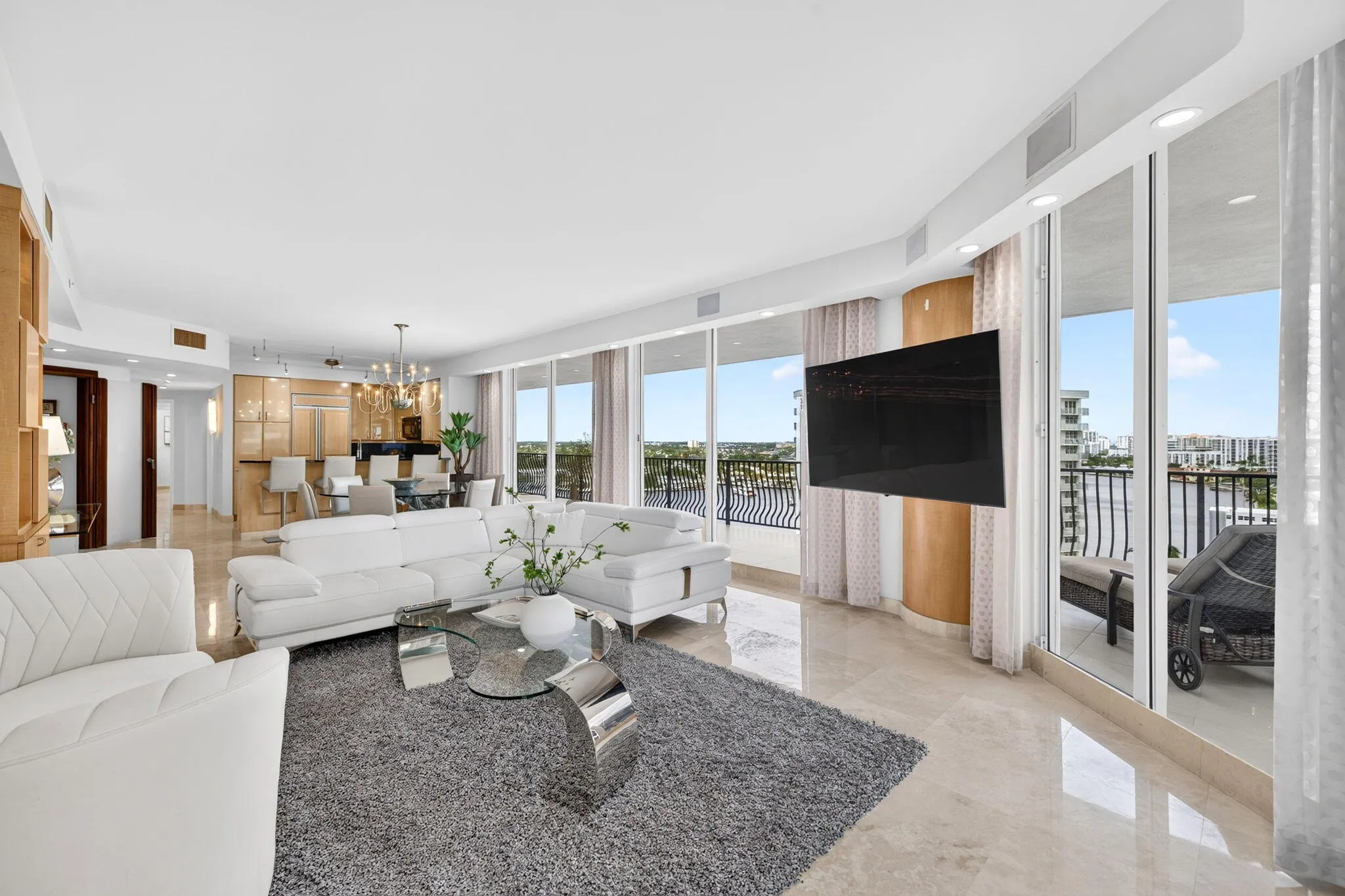 100 S BIRCH Road #1202C