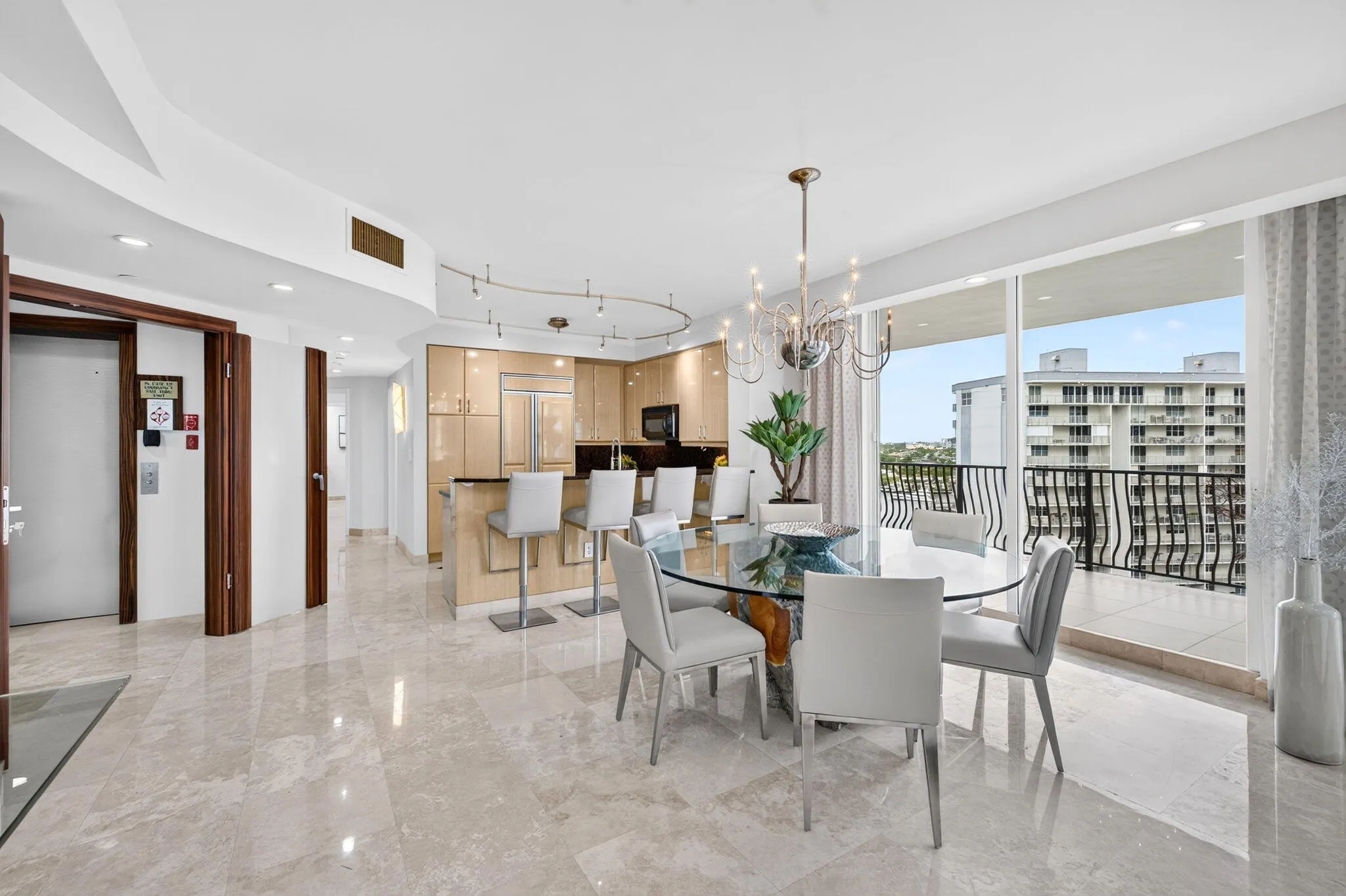 100 S BIRCH Road #1202C
