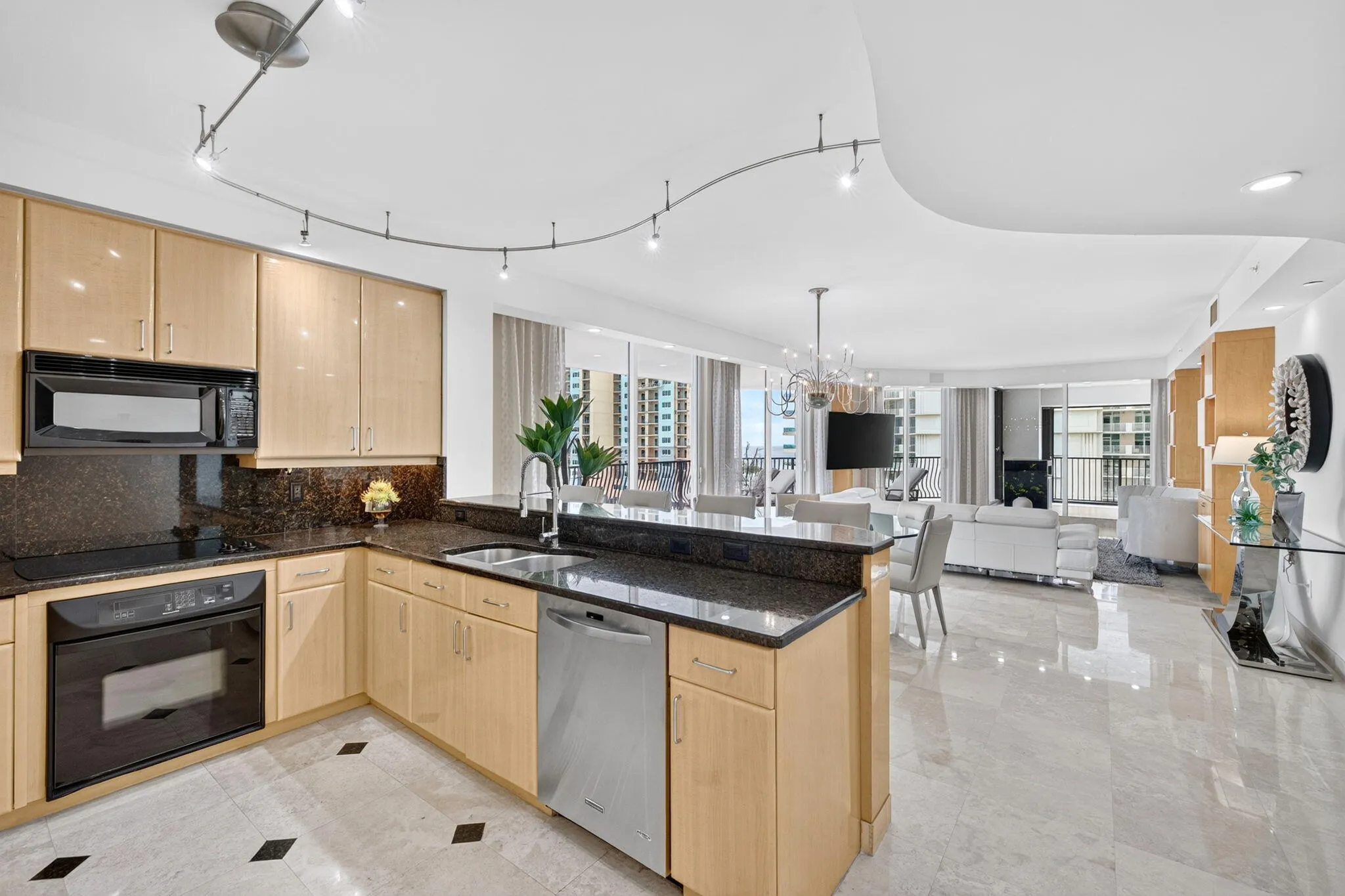 100 S BIRCH Road #1202C