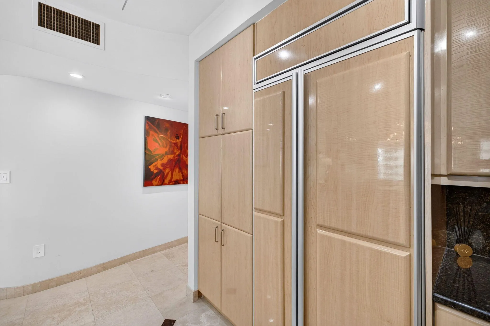 100 S BIRCH Road #1202C