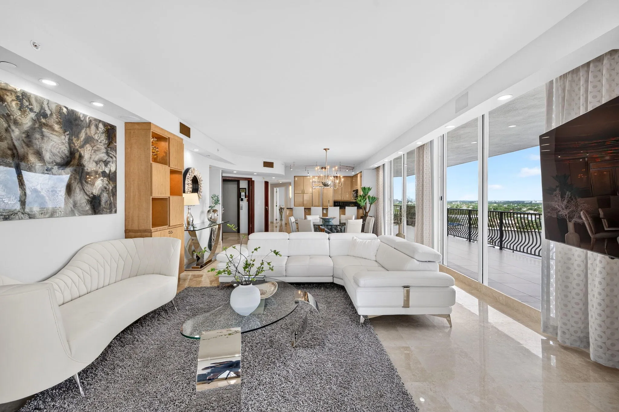 100 S BIRCH Road #1202C