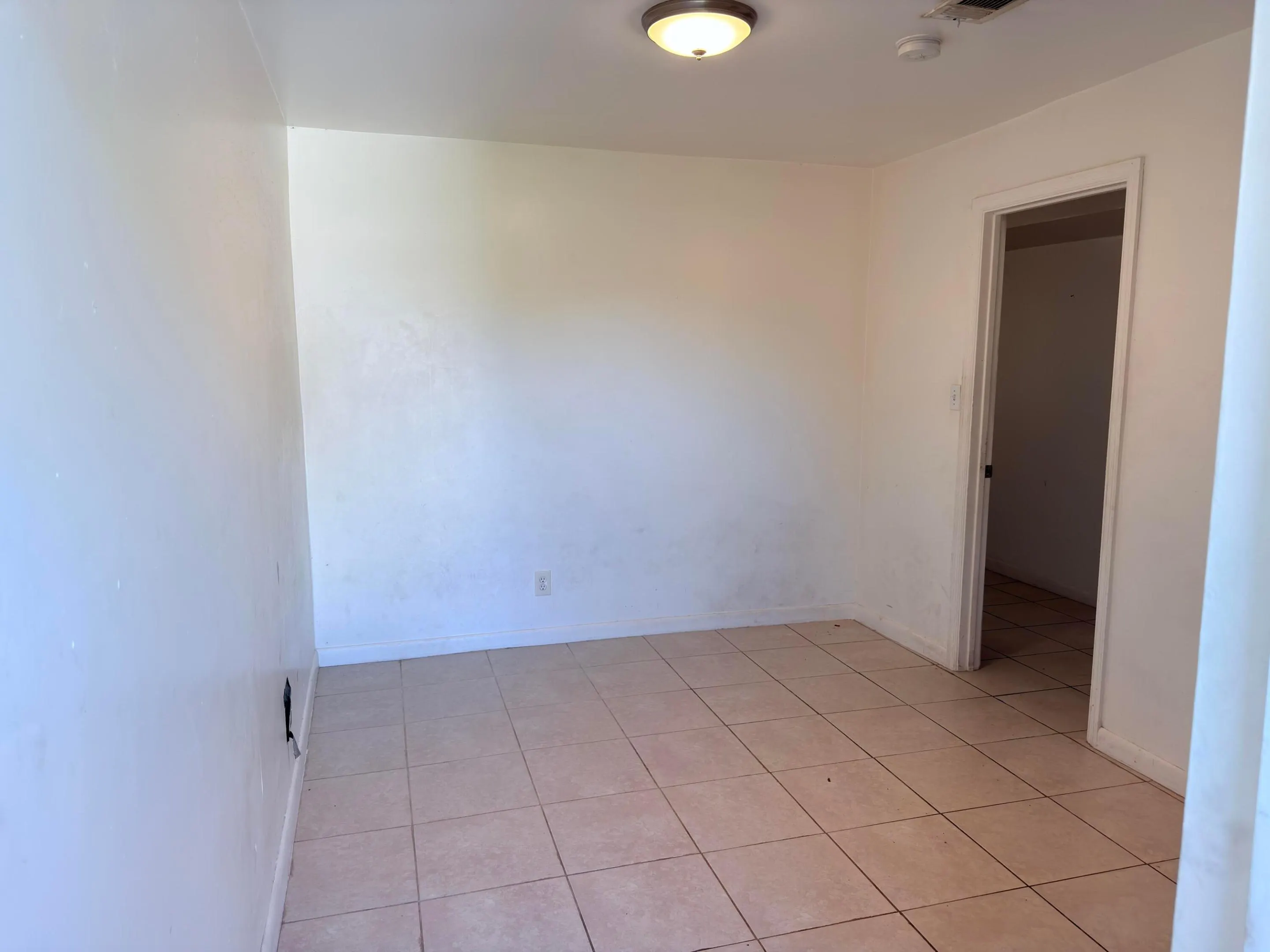635 NW 22ND Road