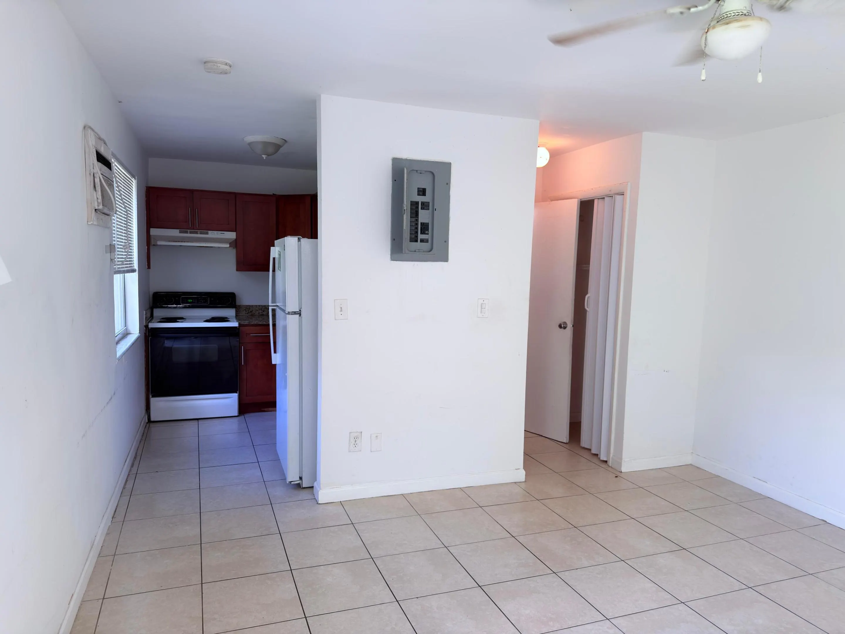 635 NW 22ND Road