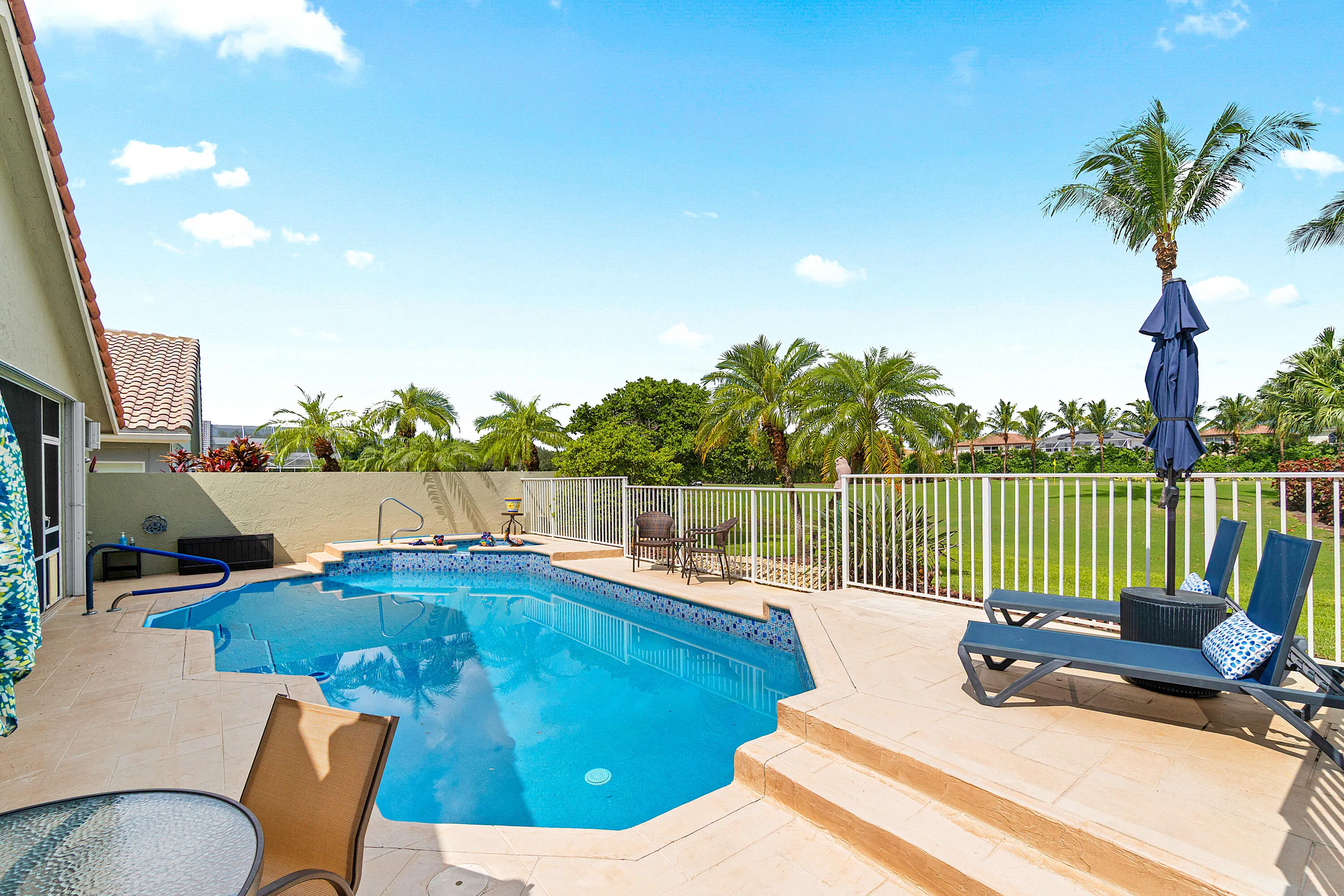 11270 Cloverleaf Circle