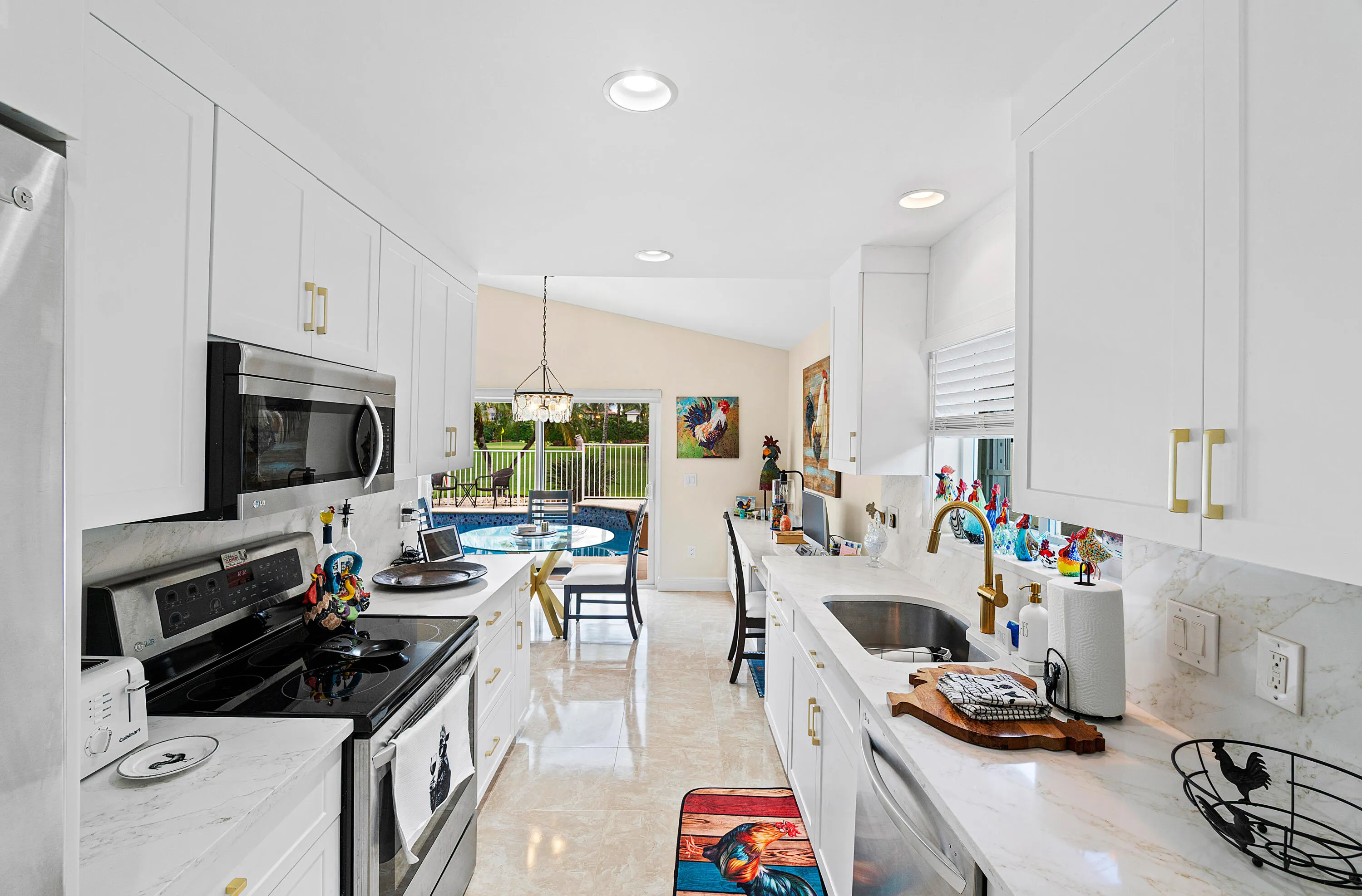 11270 Cloverleaf Circle