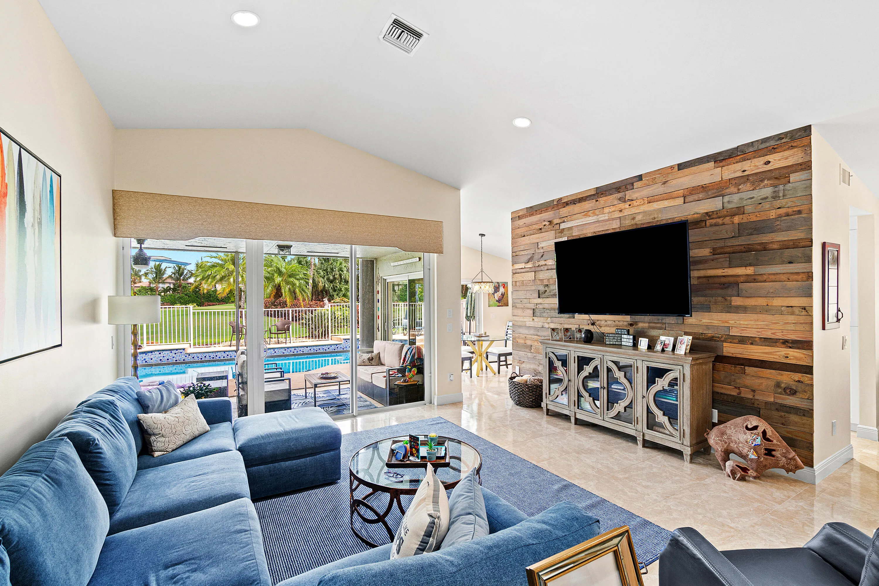 11270 Cloverleaf Circle