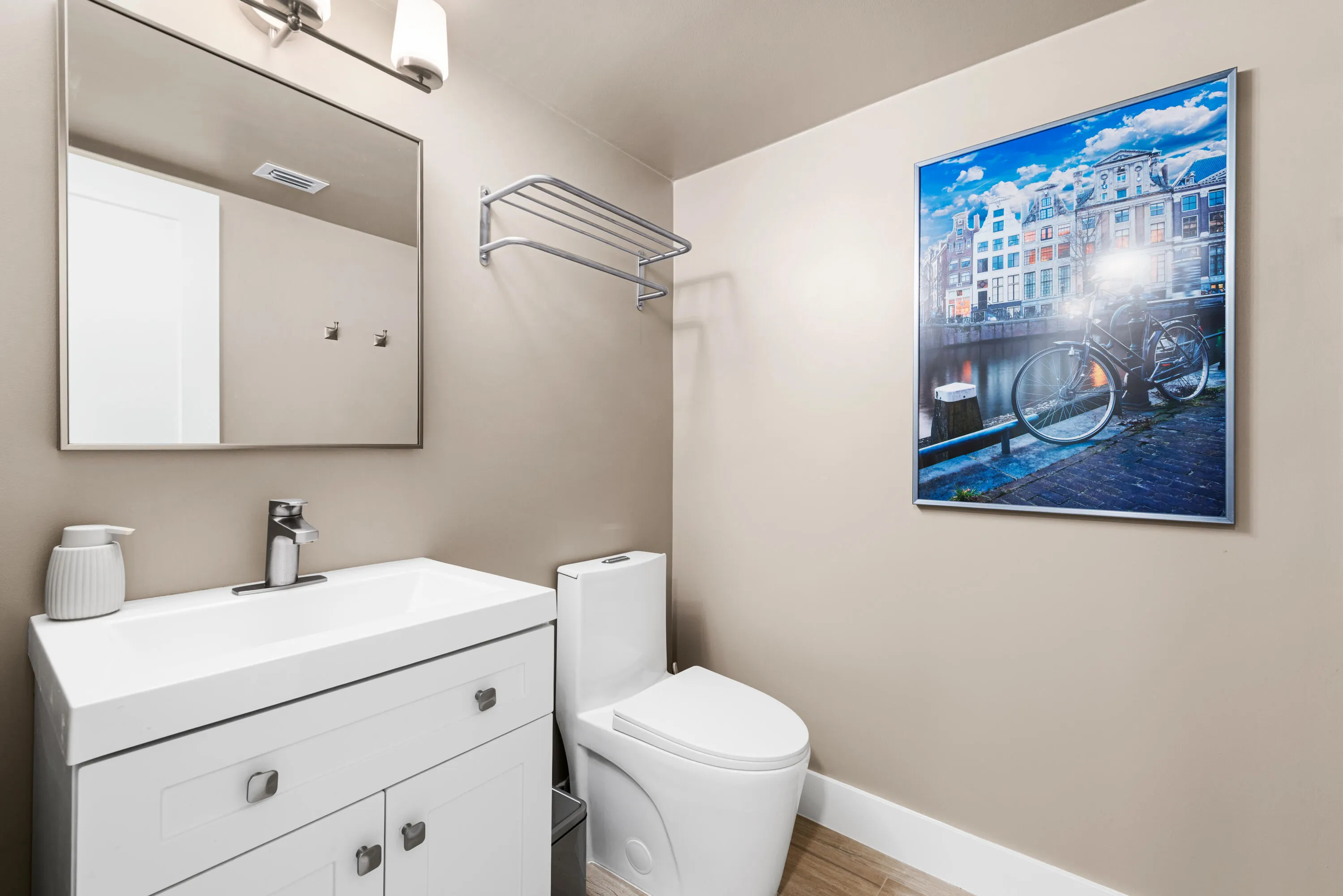1800 N Andrews Avenue #2B