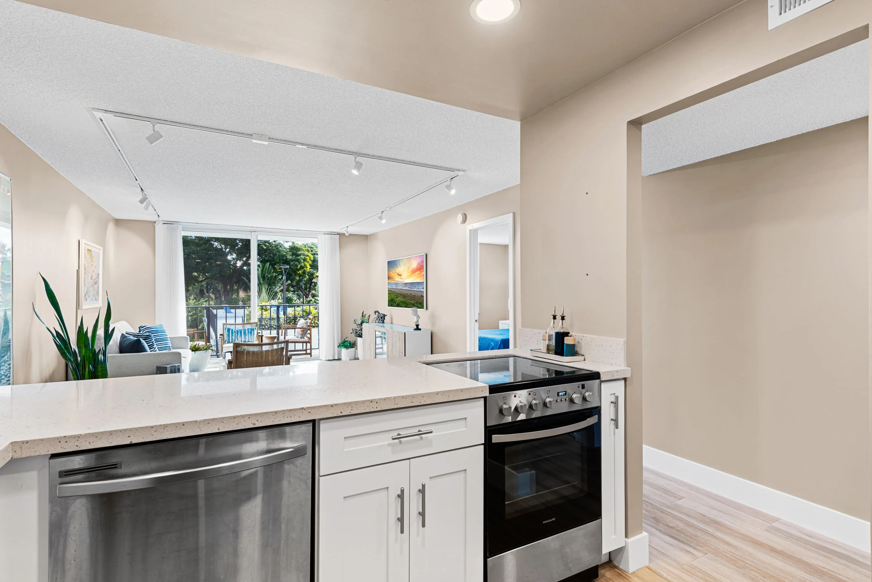 1800 N Andrews Avenue #2B