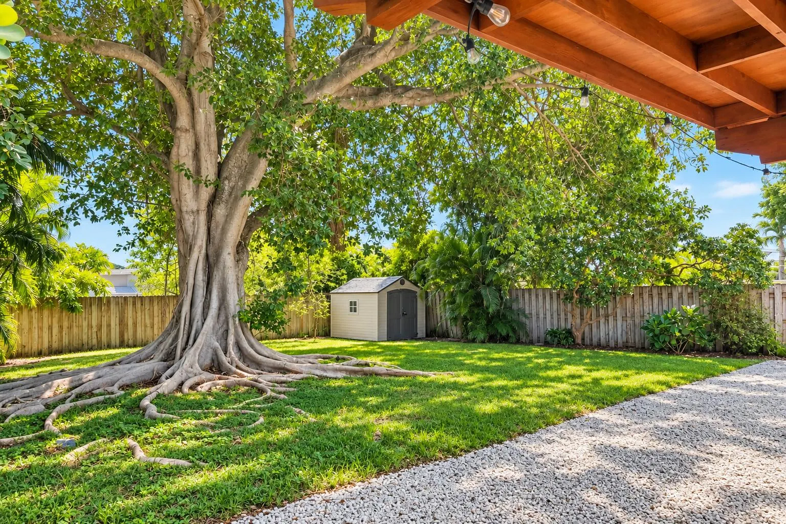 1216 NE 16th Terrace