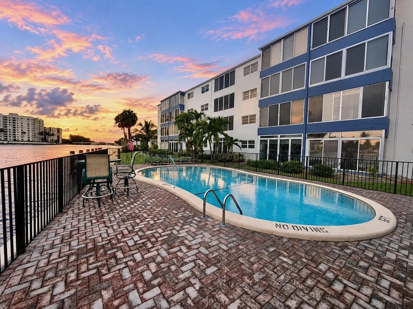901 N RIVERSIDE Drive #2B
