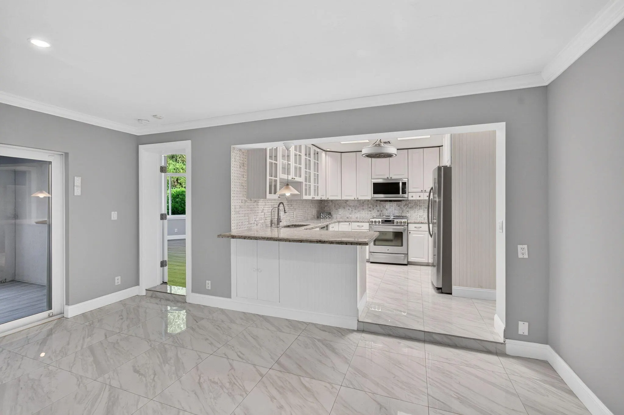 2801 Coral Shores Drive