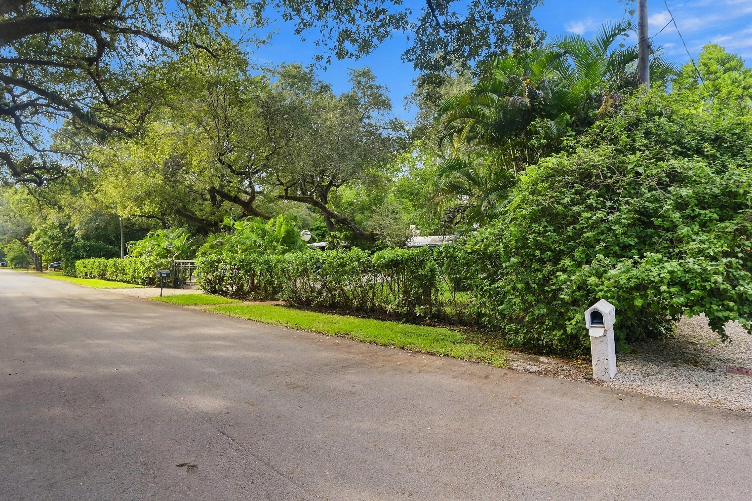 1549 SW 30TH Place