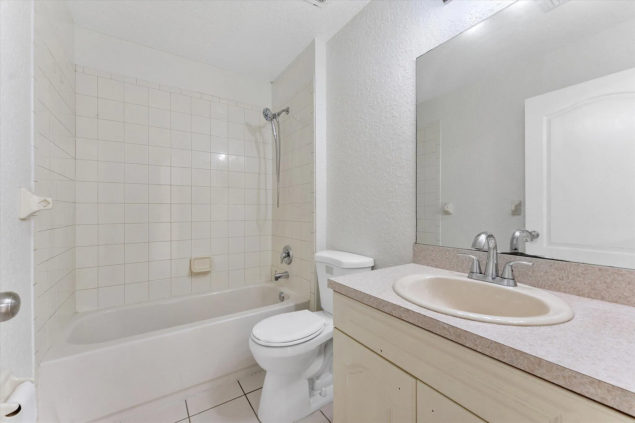 2212 NW 9th Court