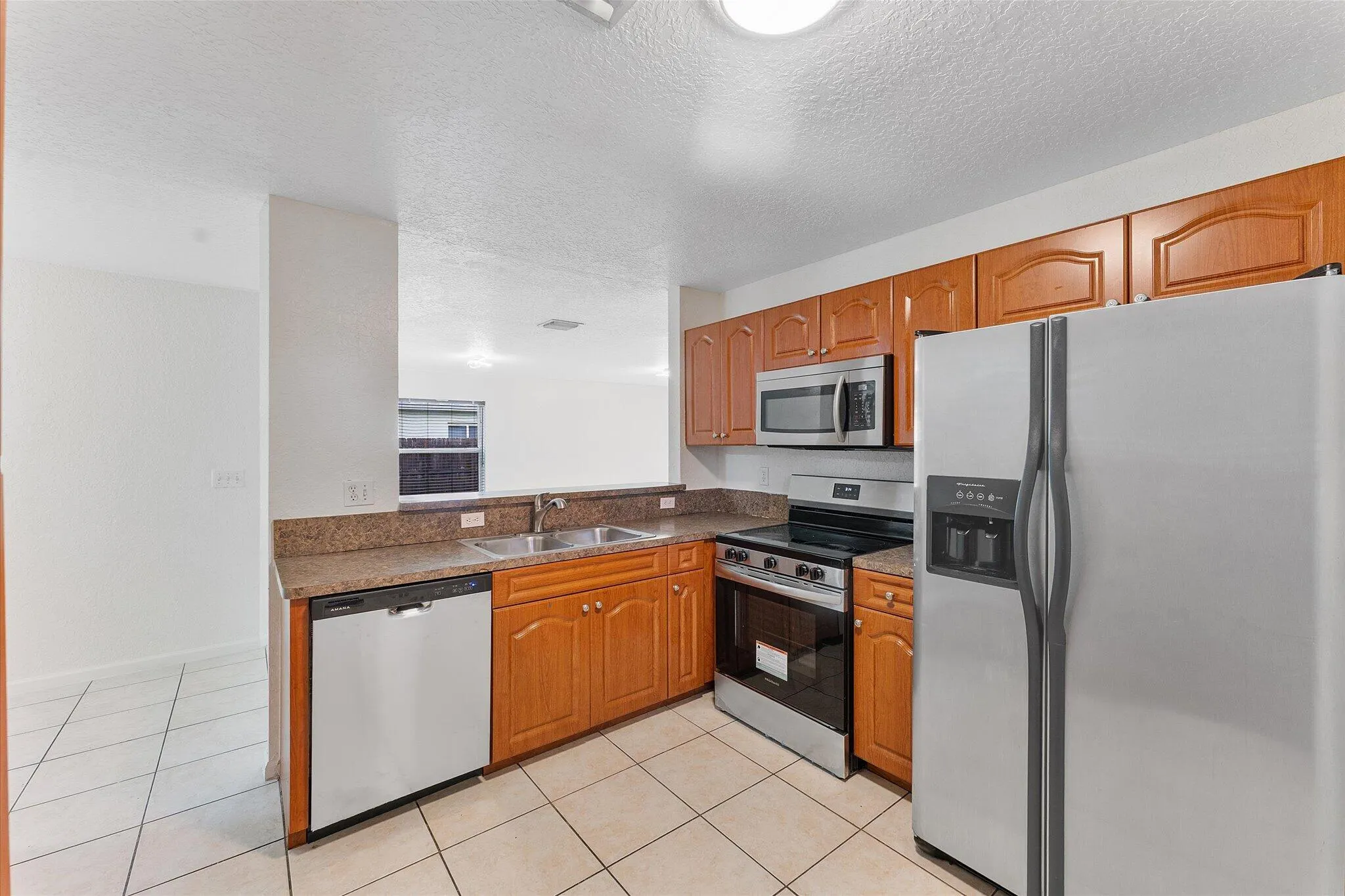 2212 NW 9th Court