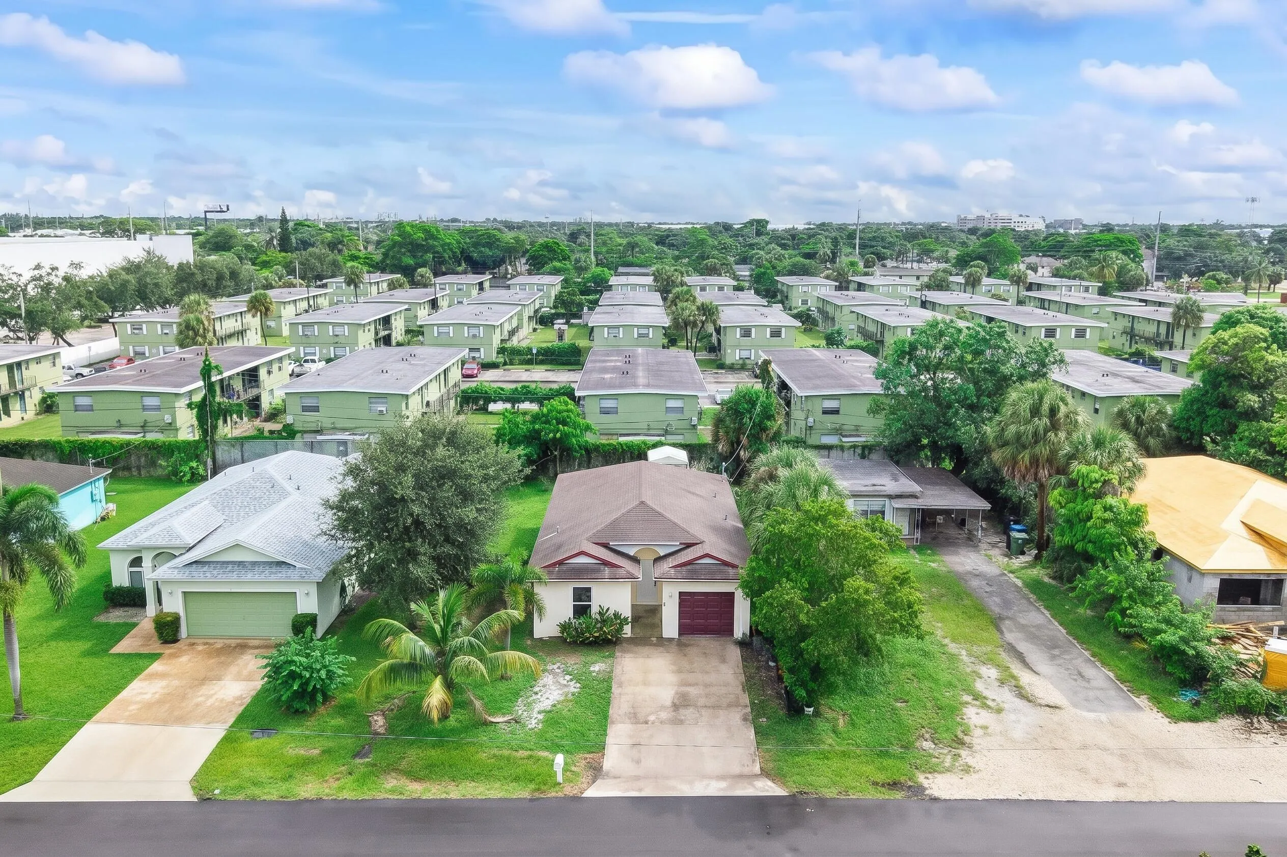 2212 NW 9th Court
