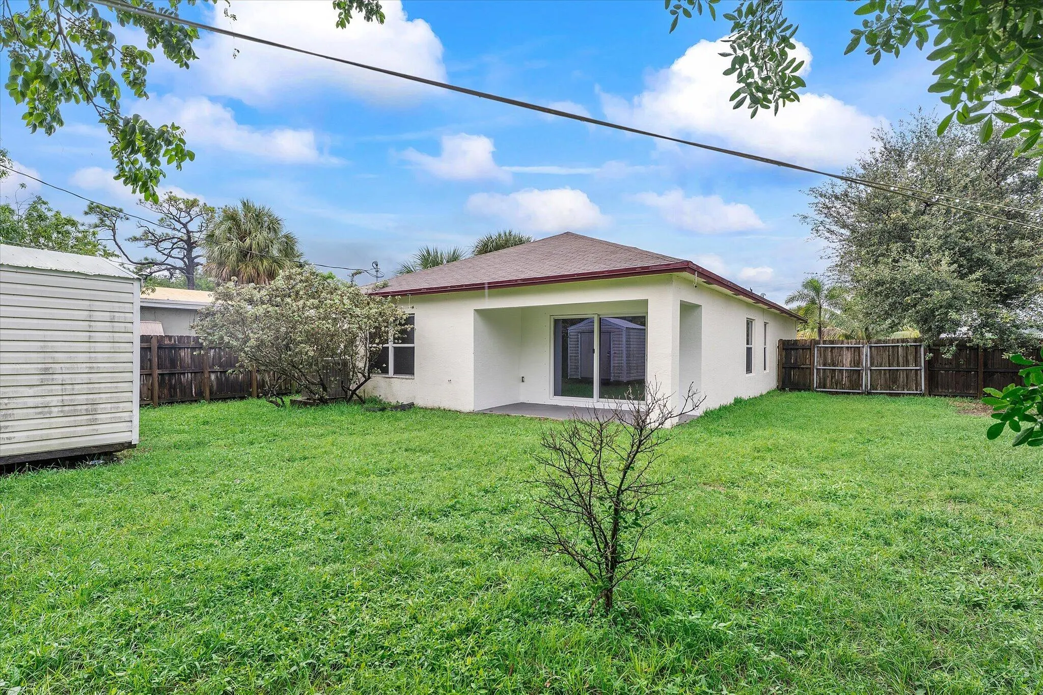 2212 NW 9th Court